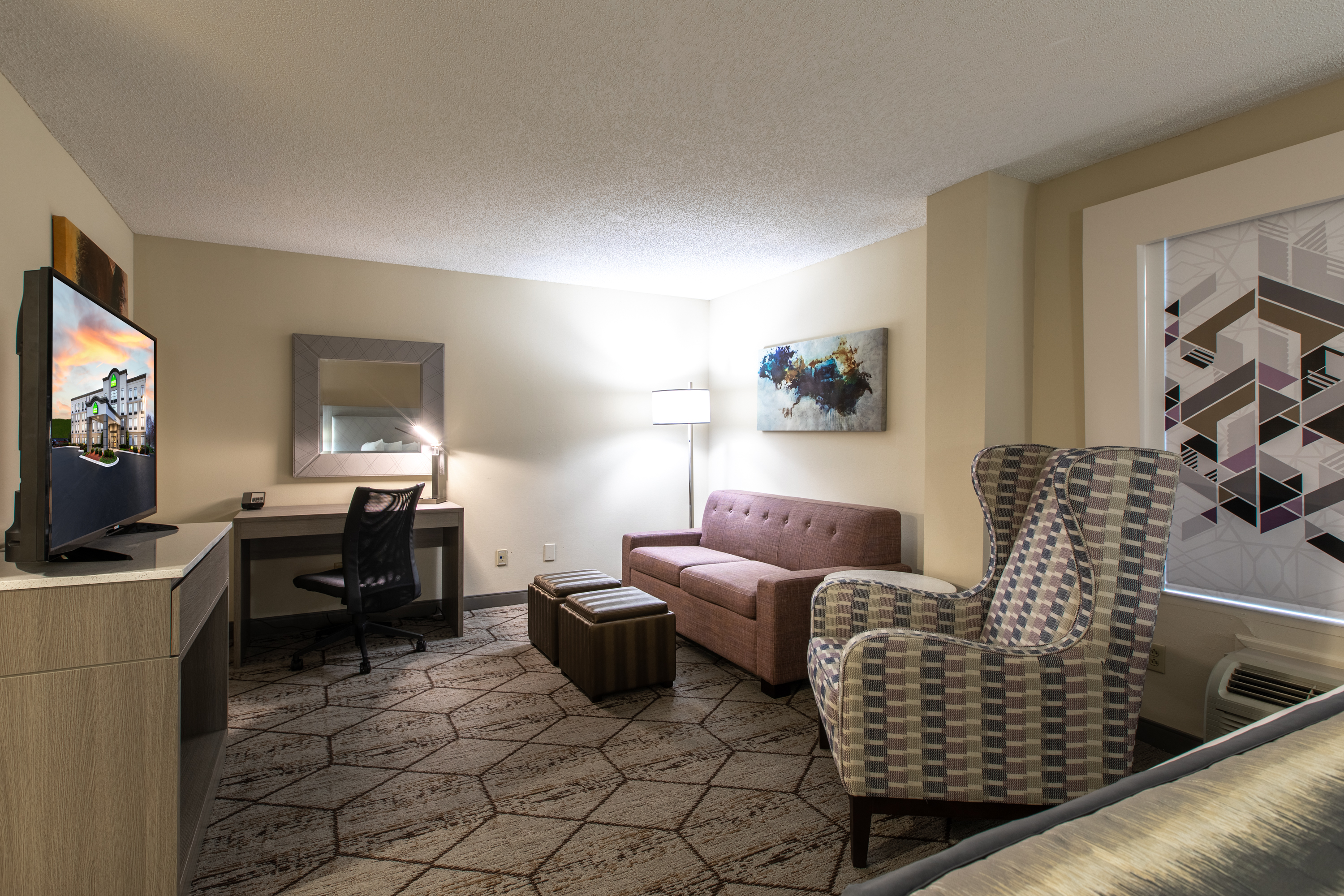 Guest room at the Wingate by Wyndham Charlotte Speedway/Concord in Concord, North Carolina