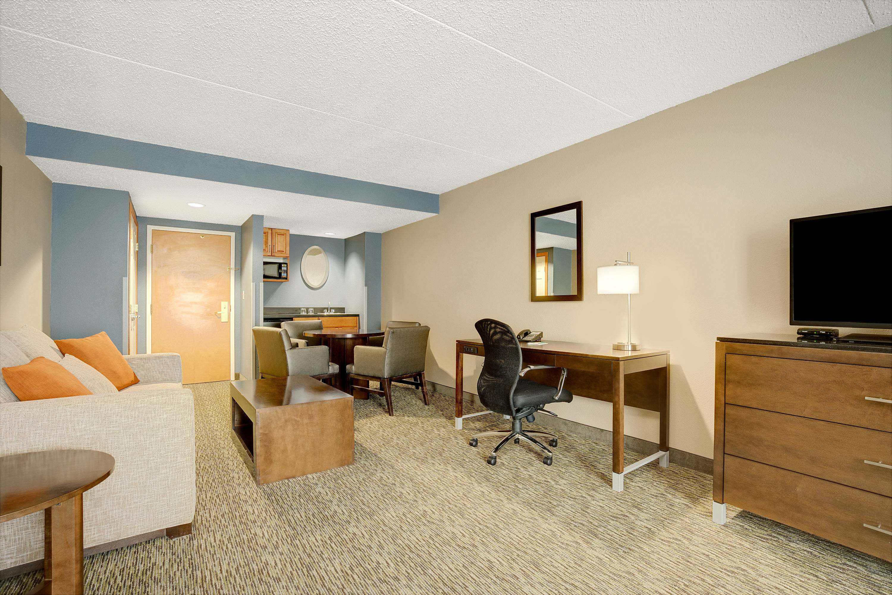 Wingate by Wyndham Fargo suite in Fargo, North Dakota
