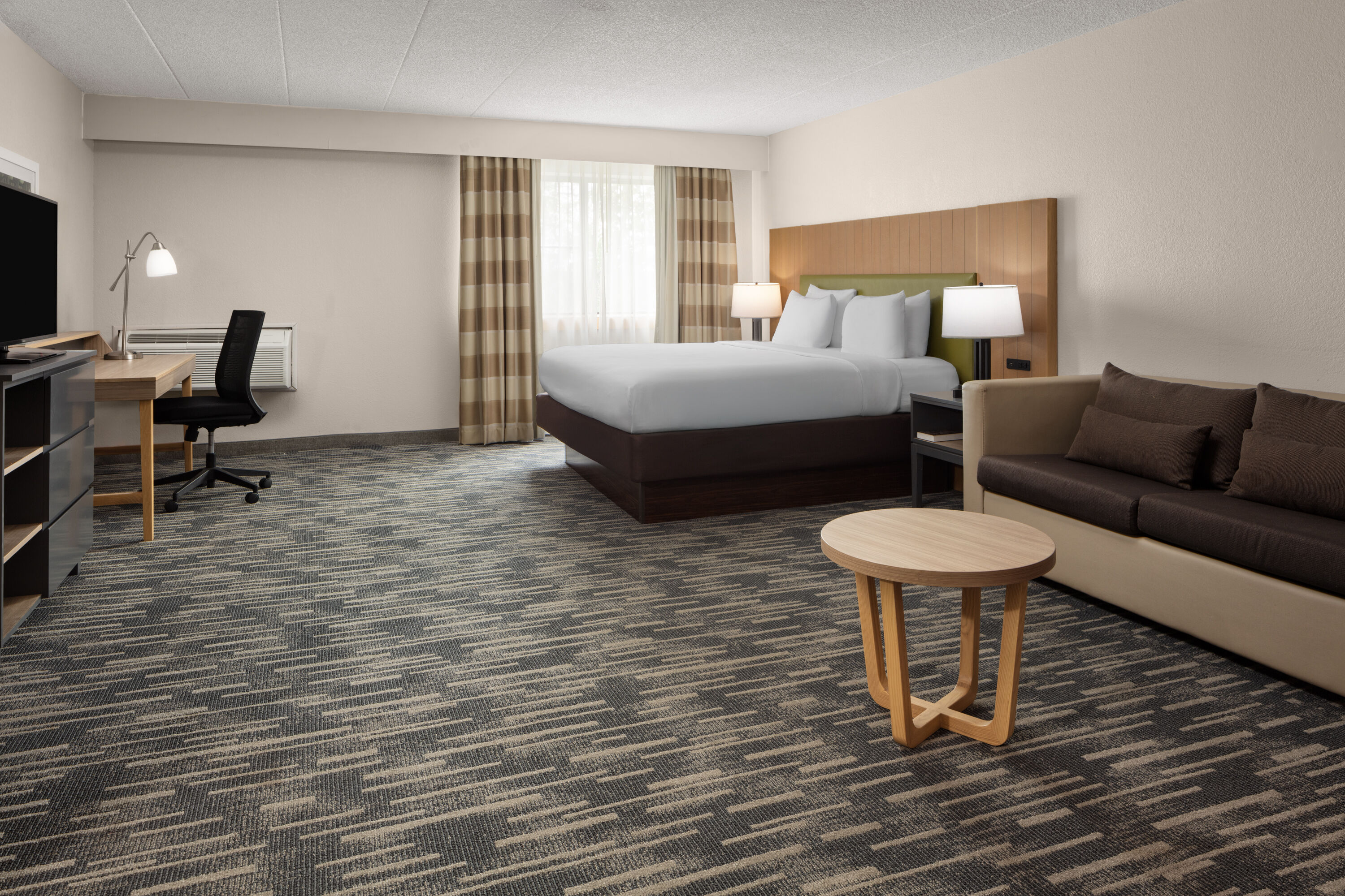 Wingate by Wyndham Lincoln Airport East I-80 suite in Lincoln, Nebraska