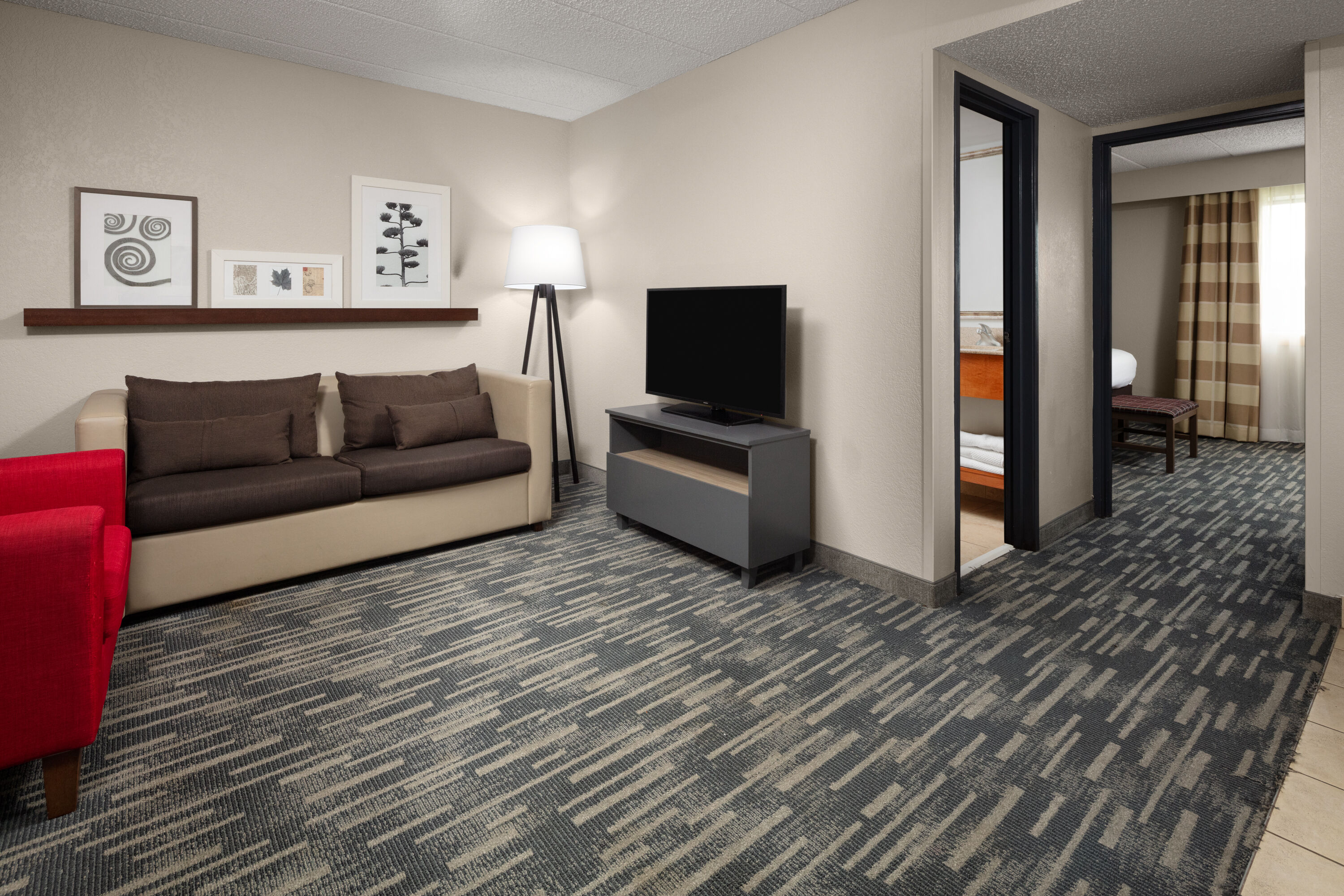 Wingate by Wyndham Lincoln Airport East I-80 suite in Lincoln, Nebraska