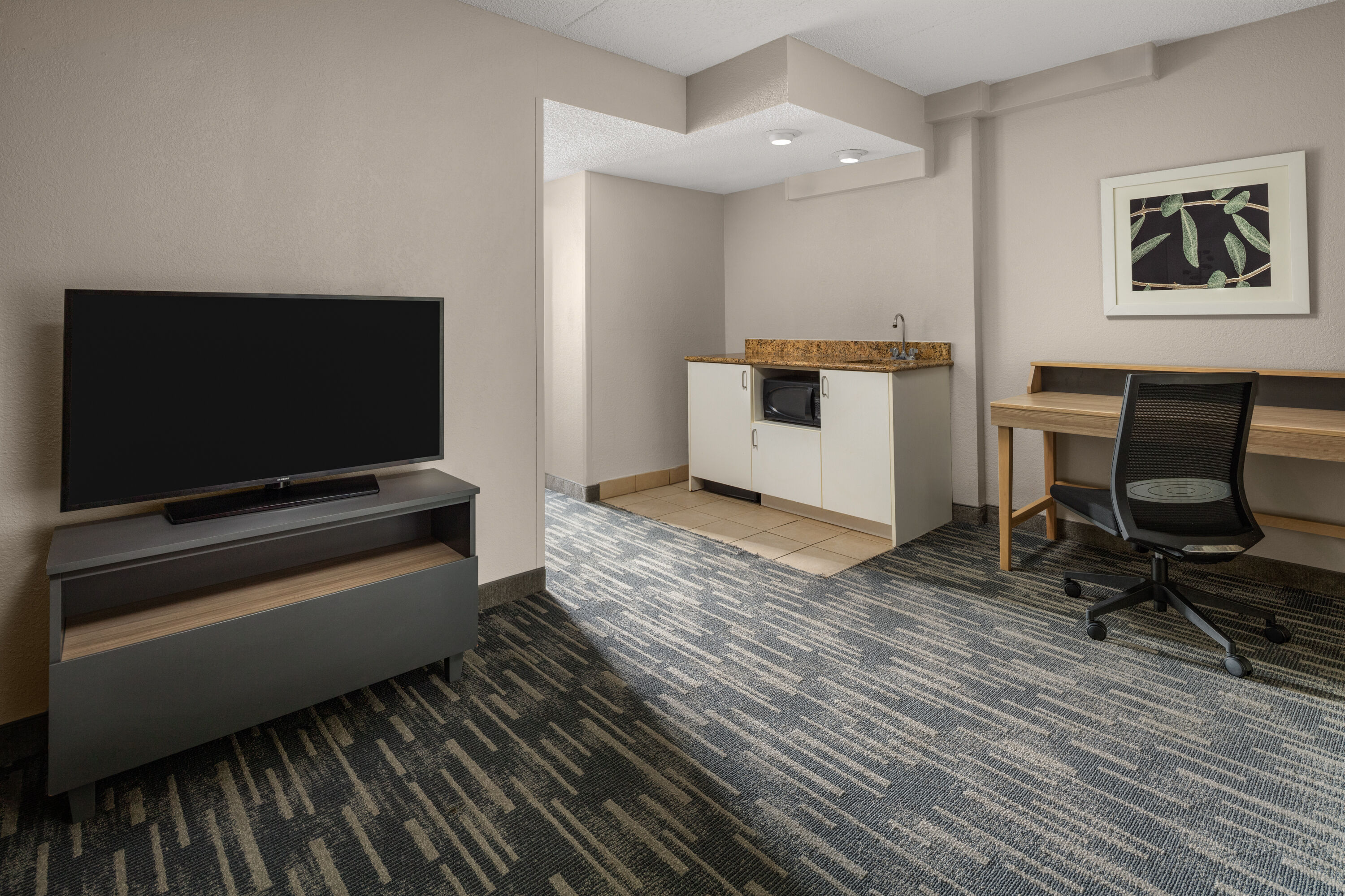 Wingate by Wyndham Lincoln Airport East I-80 suite in Lincoln, Nebraska