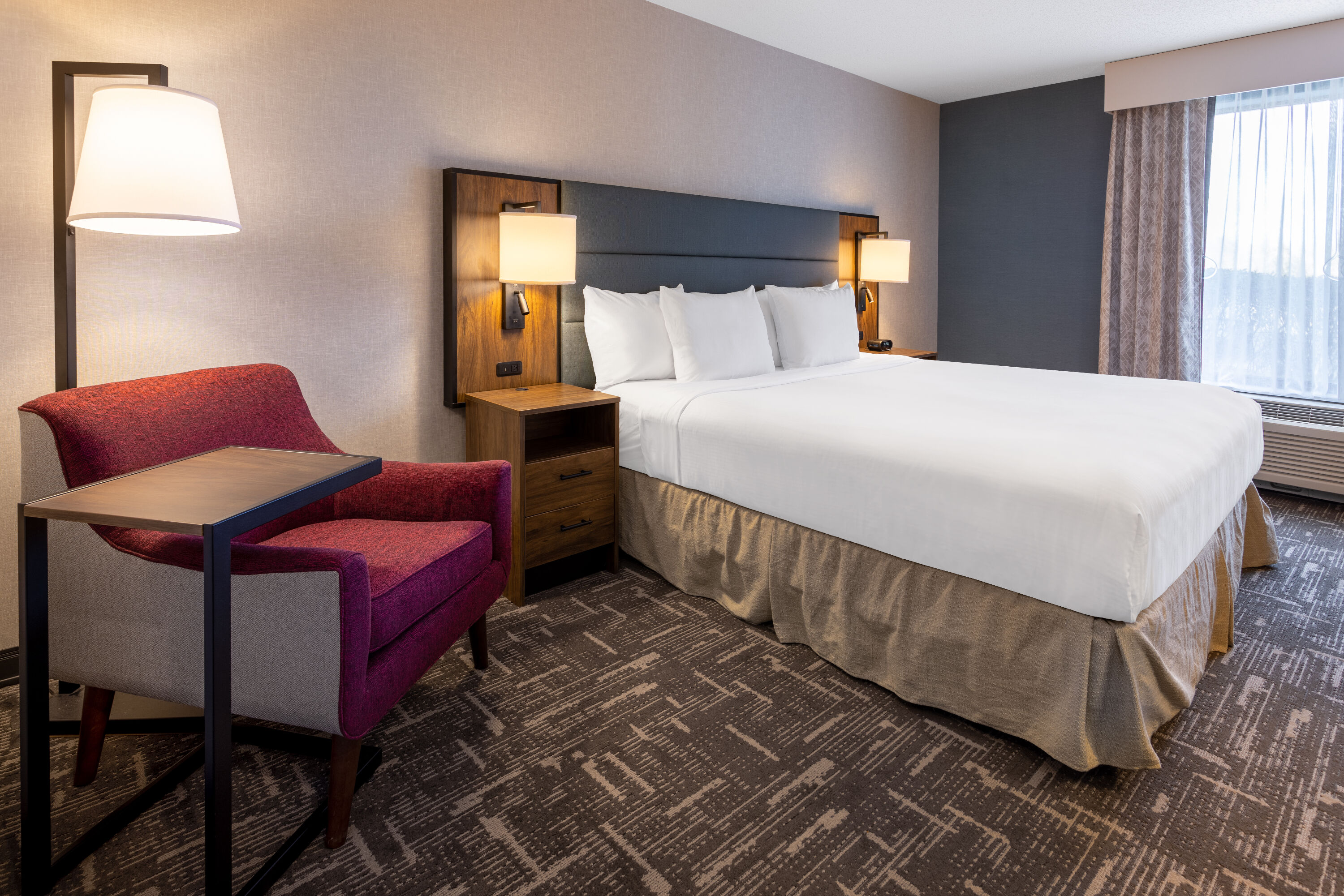 Guest room at the Wingate by Wyndham Vineland/Millville in Vineland, New Jersey