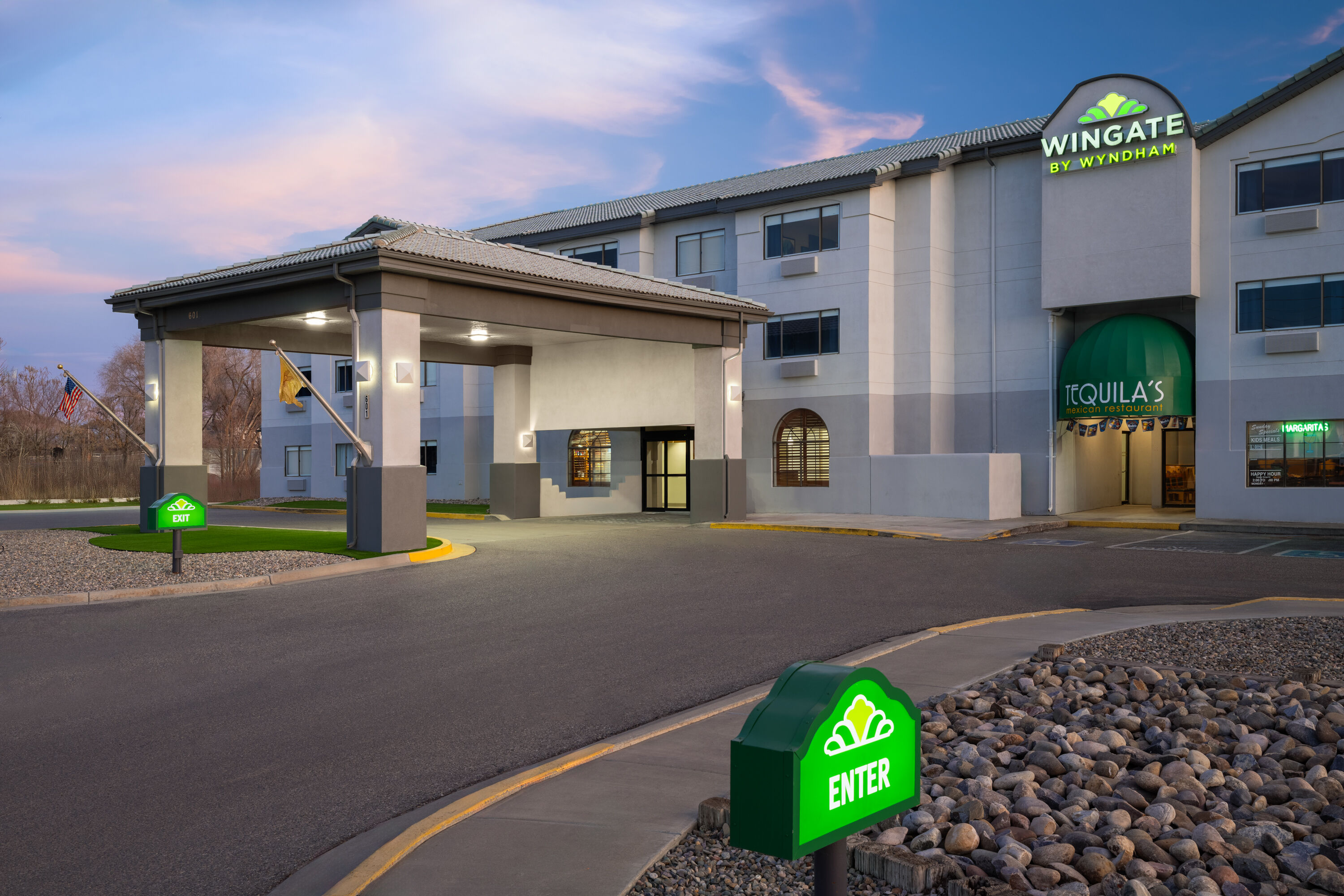 Exterior Dusk Image of Wingate by Wyndham Farmington NM hotel in Farmington, New Mexico