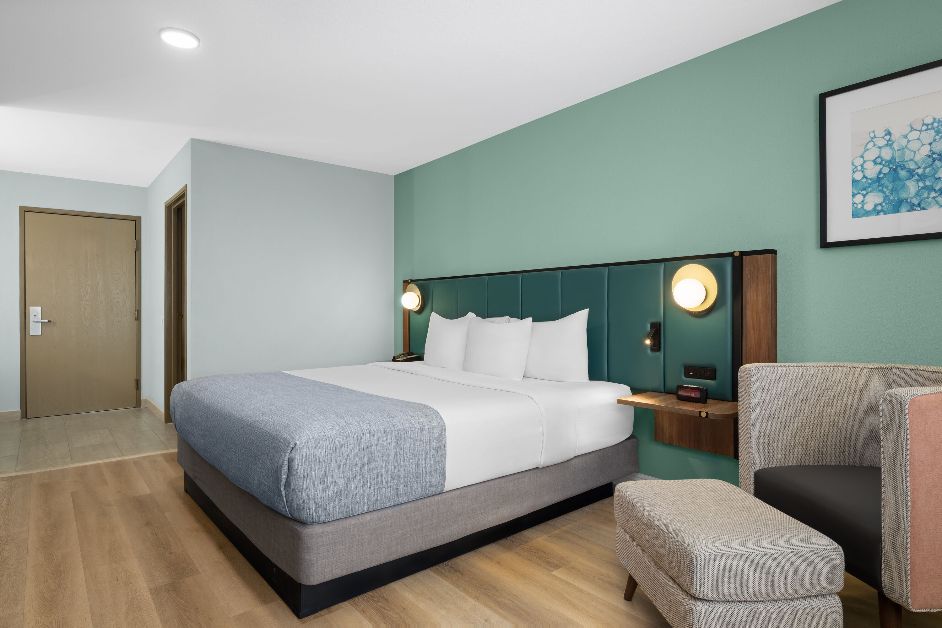 Guest room at the Wingate by Wyndham Farmington NM in Farmington, New Mexico