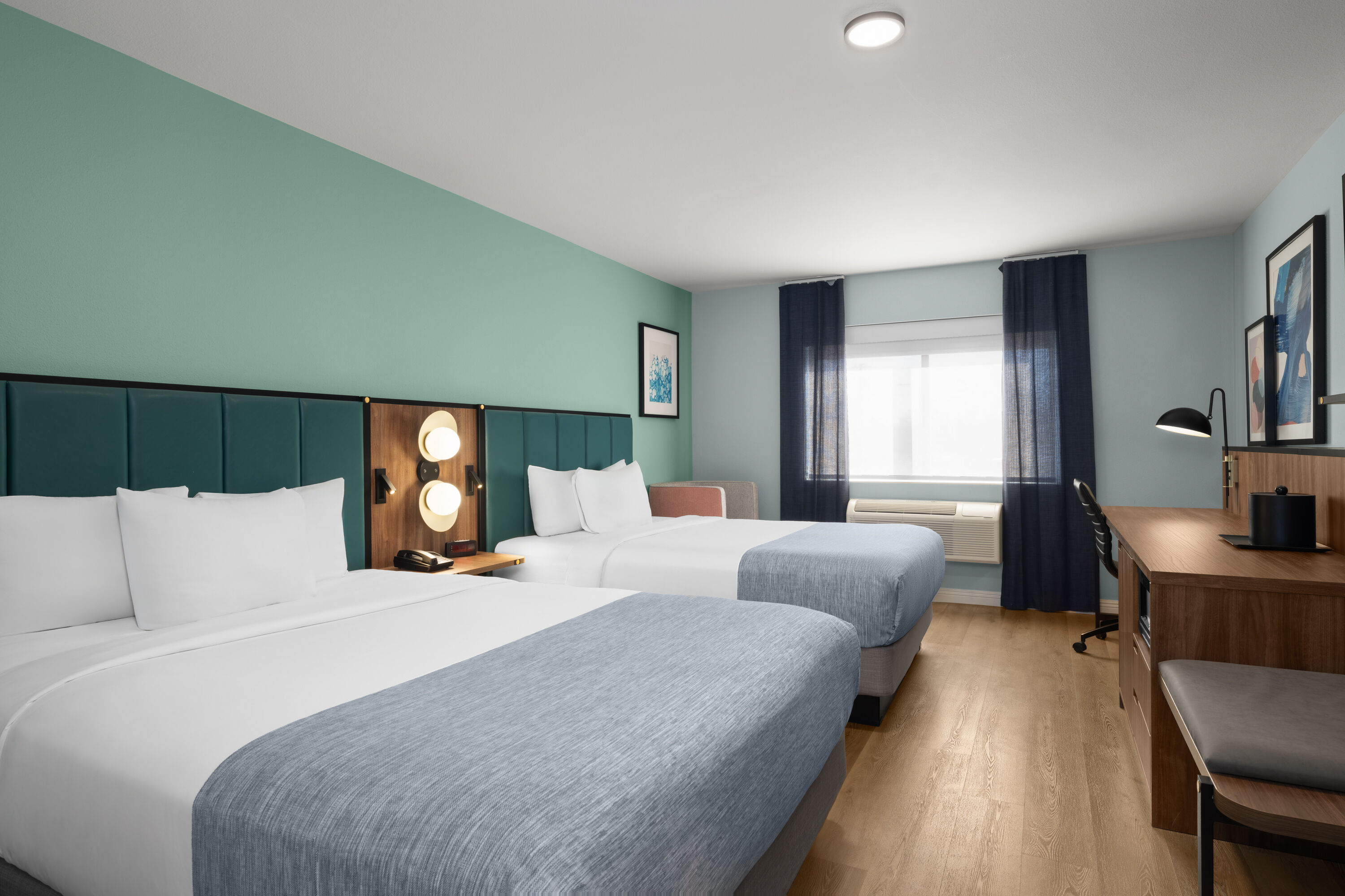 Guest room at the Wingate by Wyndham Farmington NM in Farmington, New Mexico