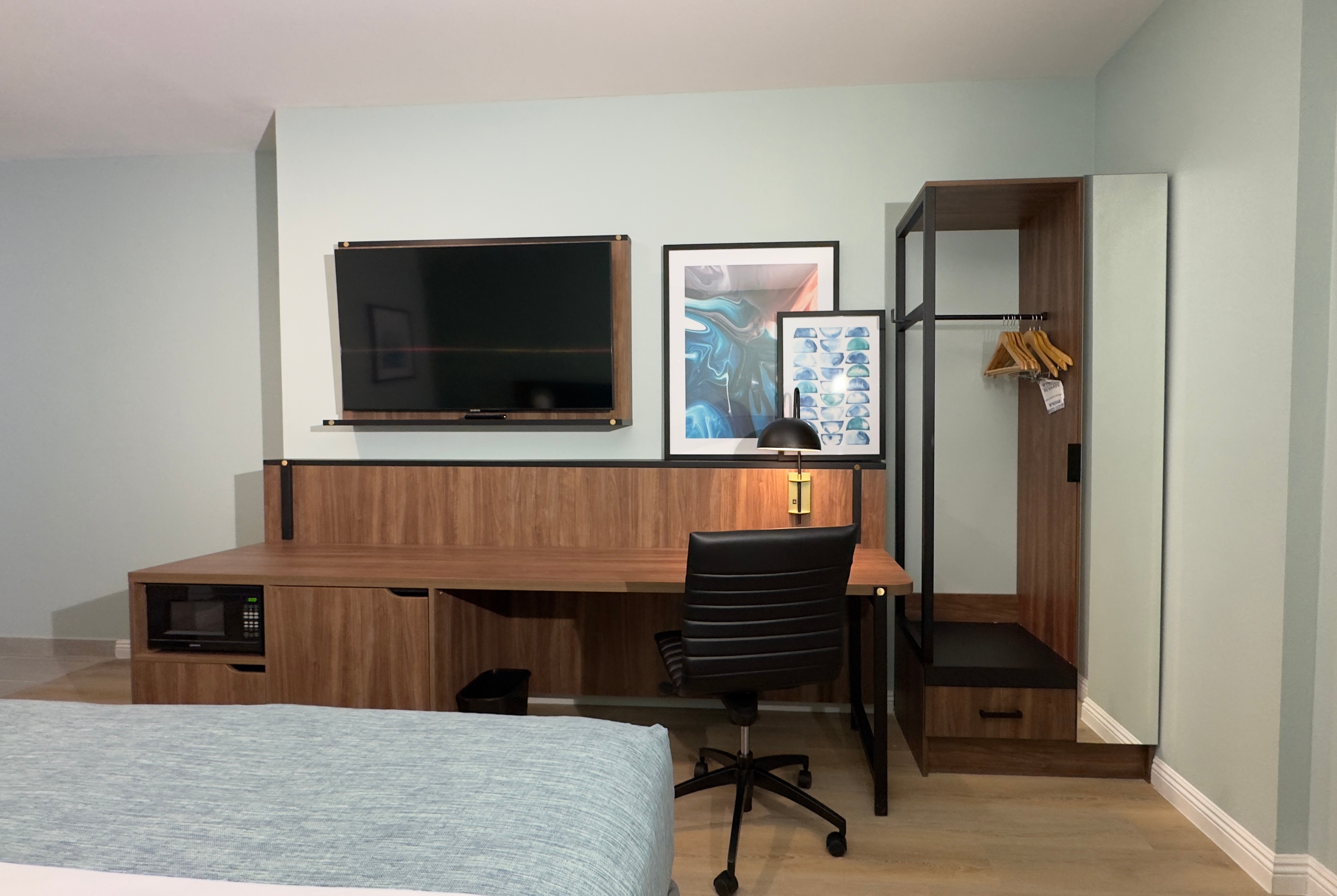 Guest room at the Wingate by Wyndham Farmington NM in Farmington, New Mexico