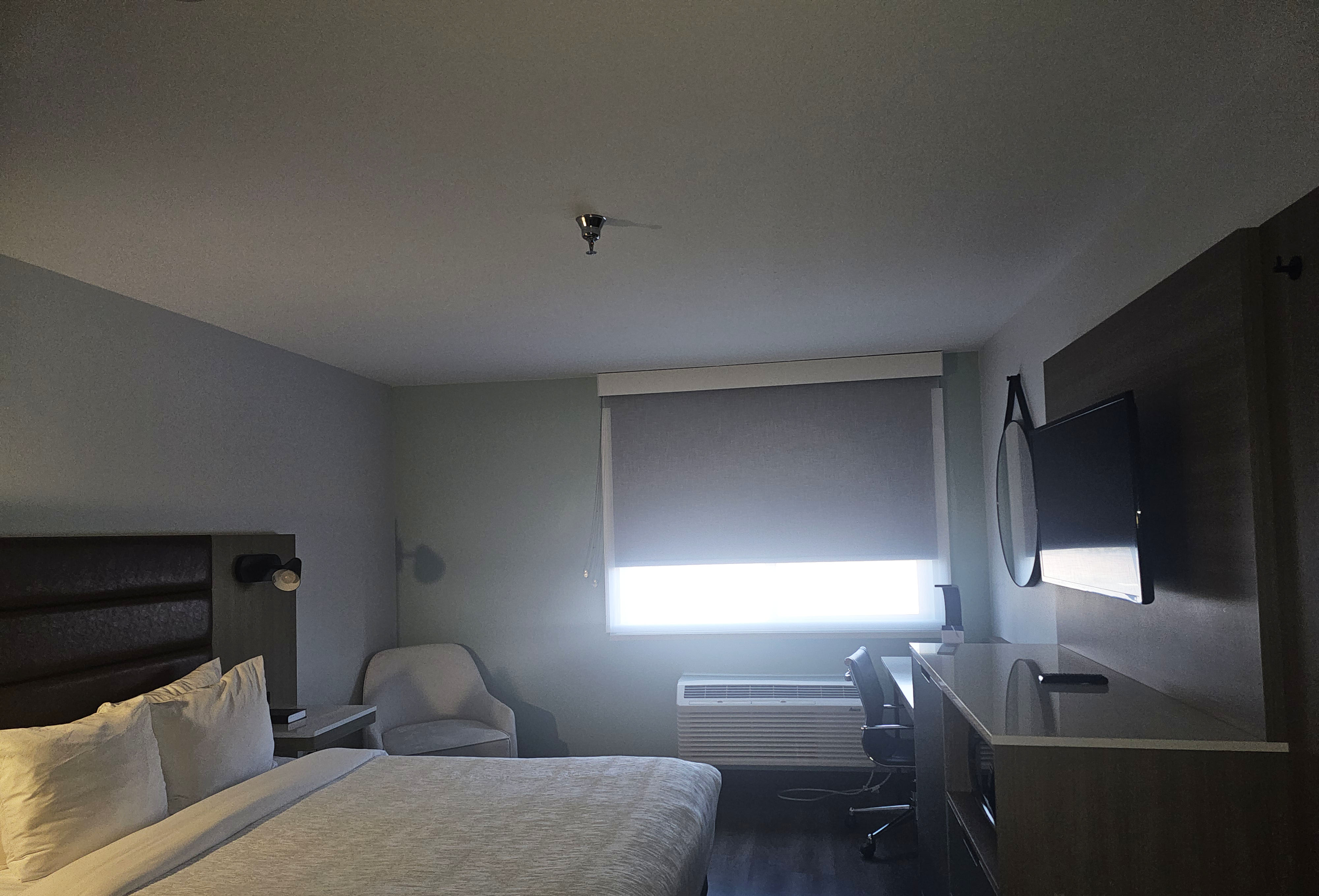 Guest room at the Wingate by Wyndham Los Alamos in Los Alamos, New Mexico