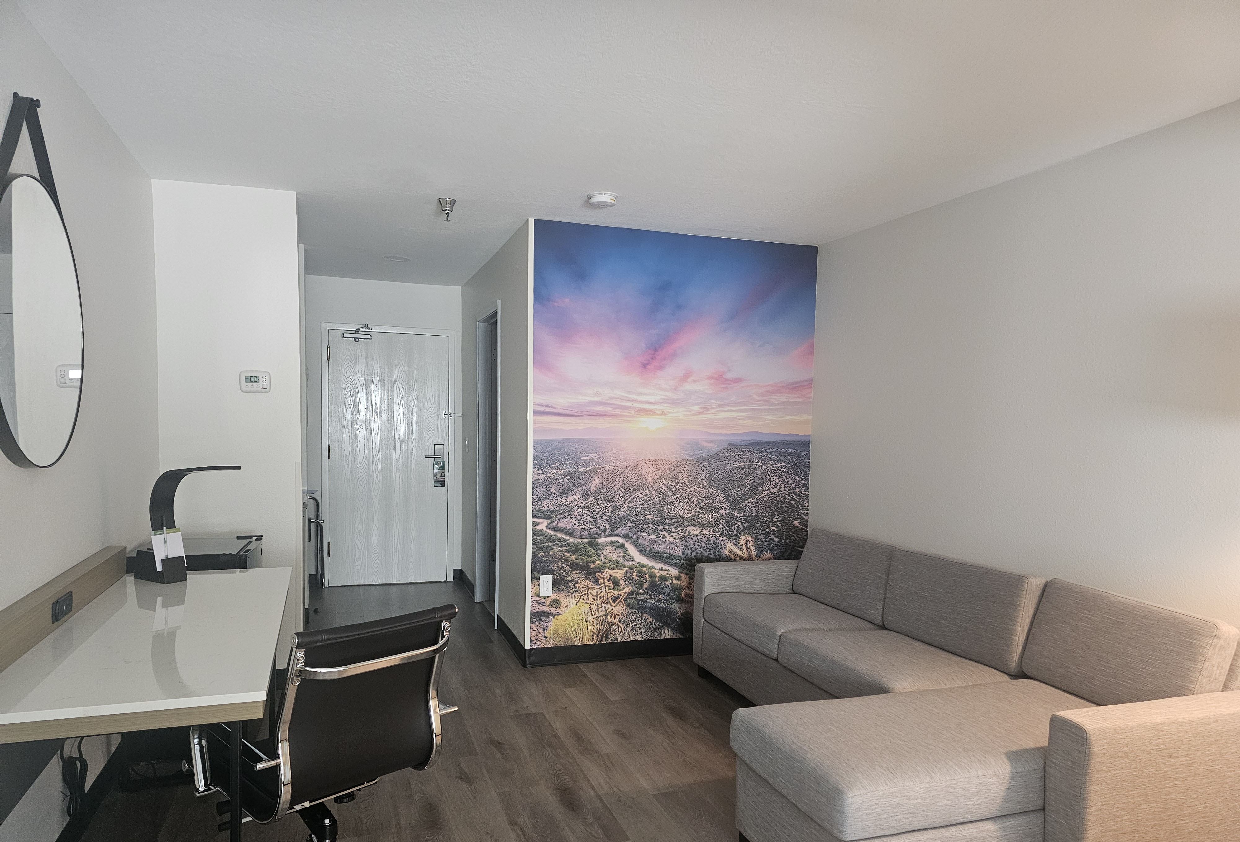 Guest room at the Wingate by Wyndham Los Alamos in Los Alamos, New Mexico