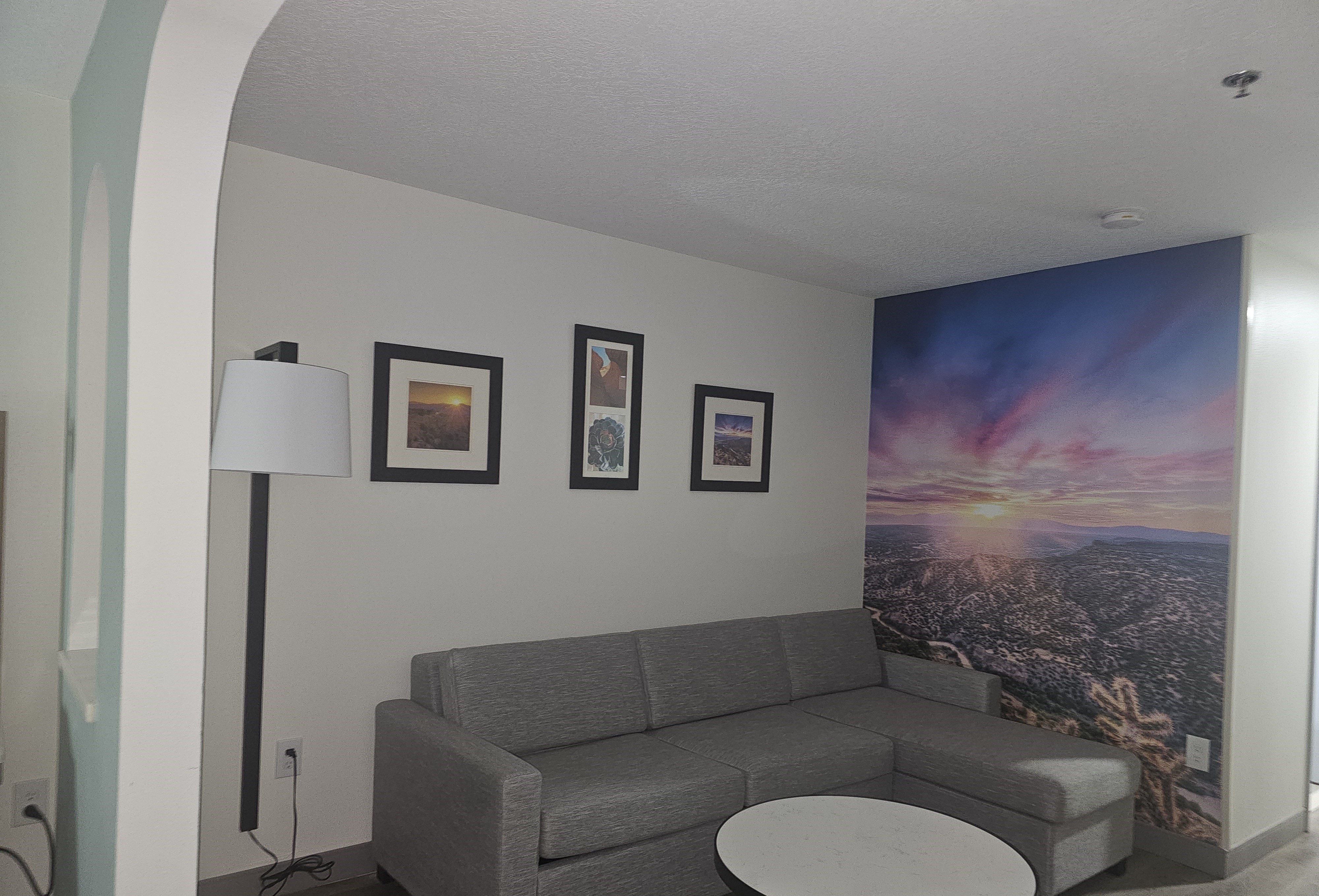 Guest room at the Wingate by Wyndham Los Alamos in Los Alamos, New Mexico