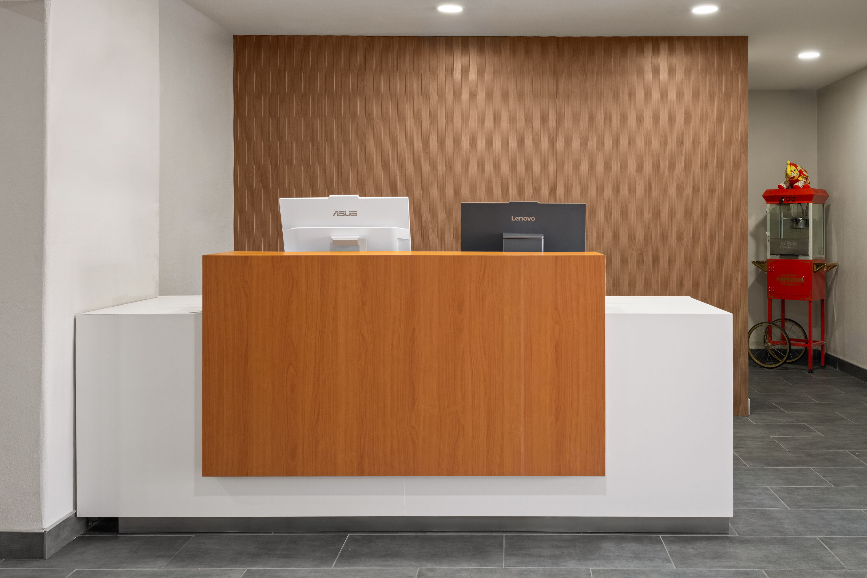 Wingate by Wyndham Los Alamos reception in Los Alamos, New Mexico