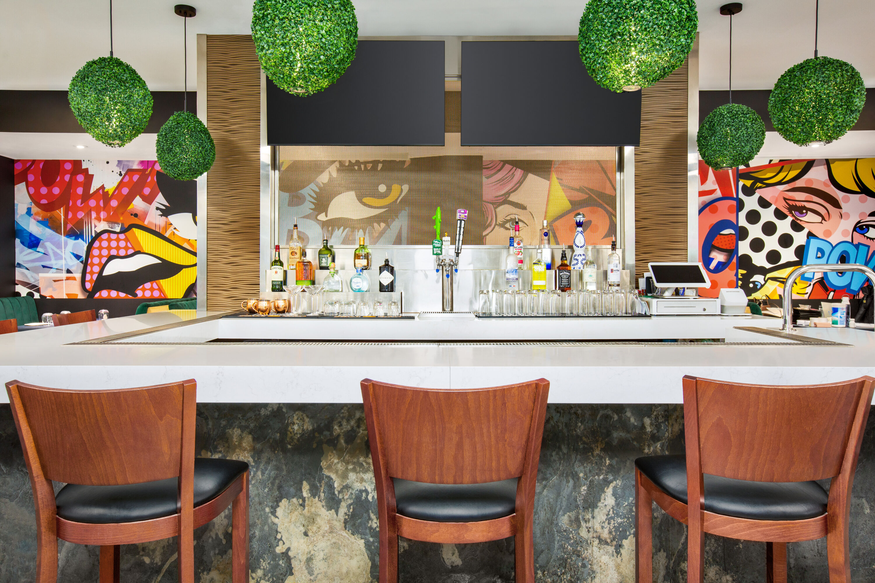 Wingate by Wyndham Bronx/Haven Park restaurant main dining in Bronx, New York