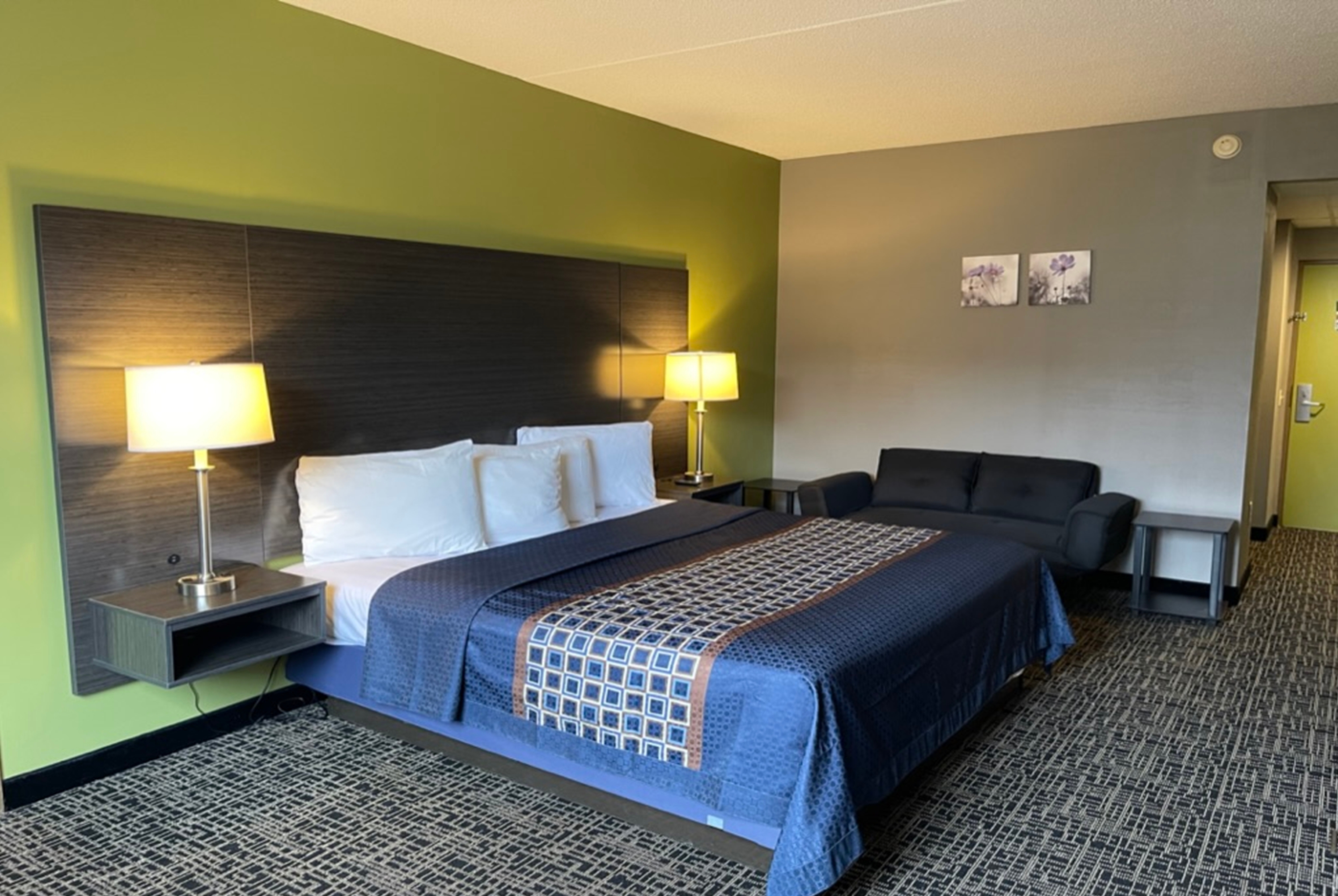Guest room at the Wingate by Wyndham Lake George in Lake George, New York
