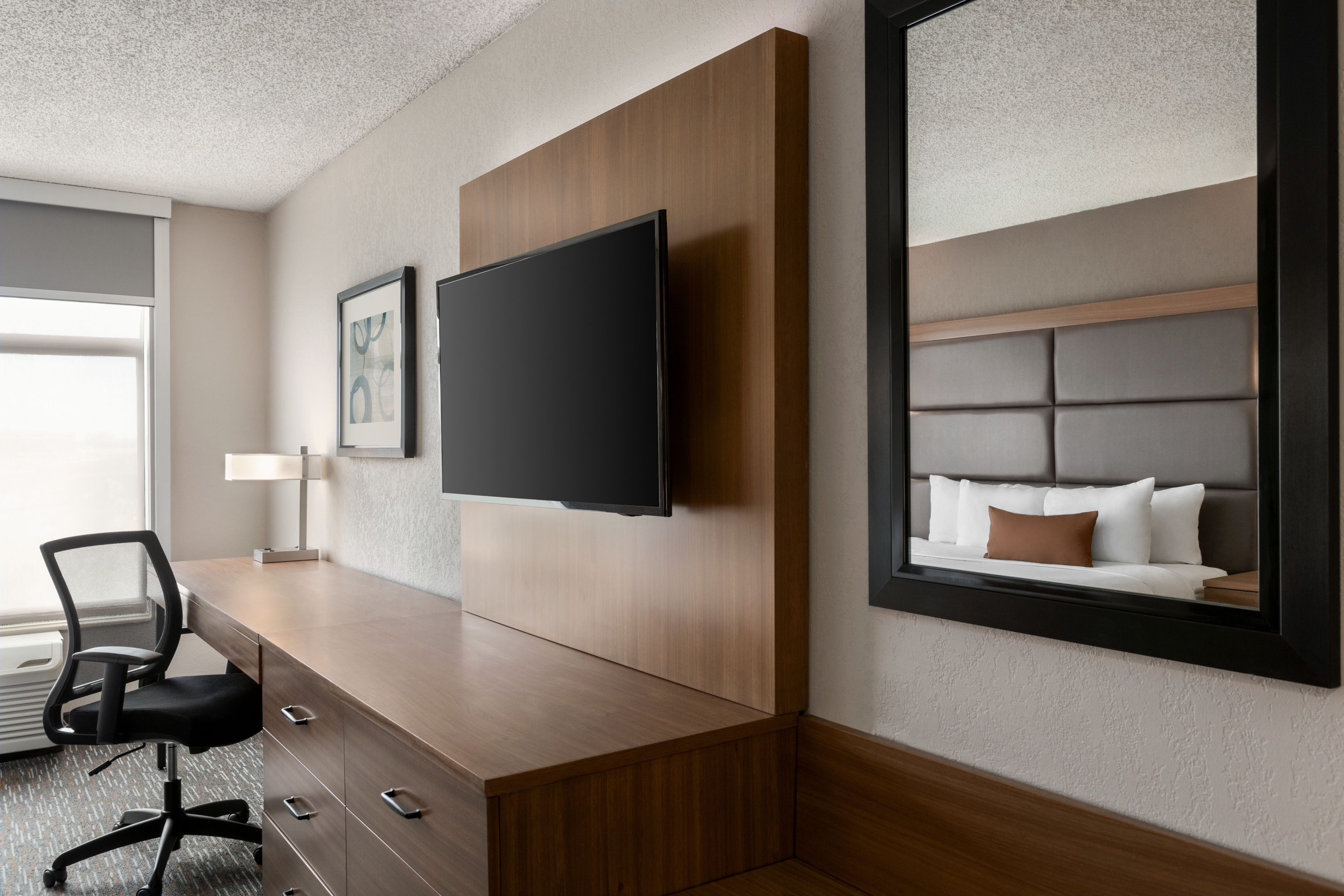 Guest room at the Wingate by Wyndham Cincinnati/Blue Ash in Cincinnati, Ohio