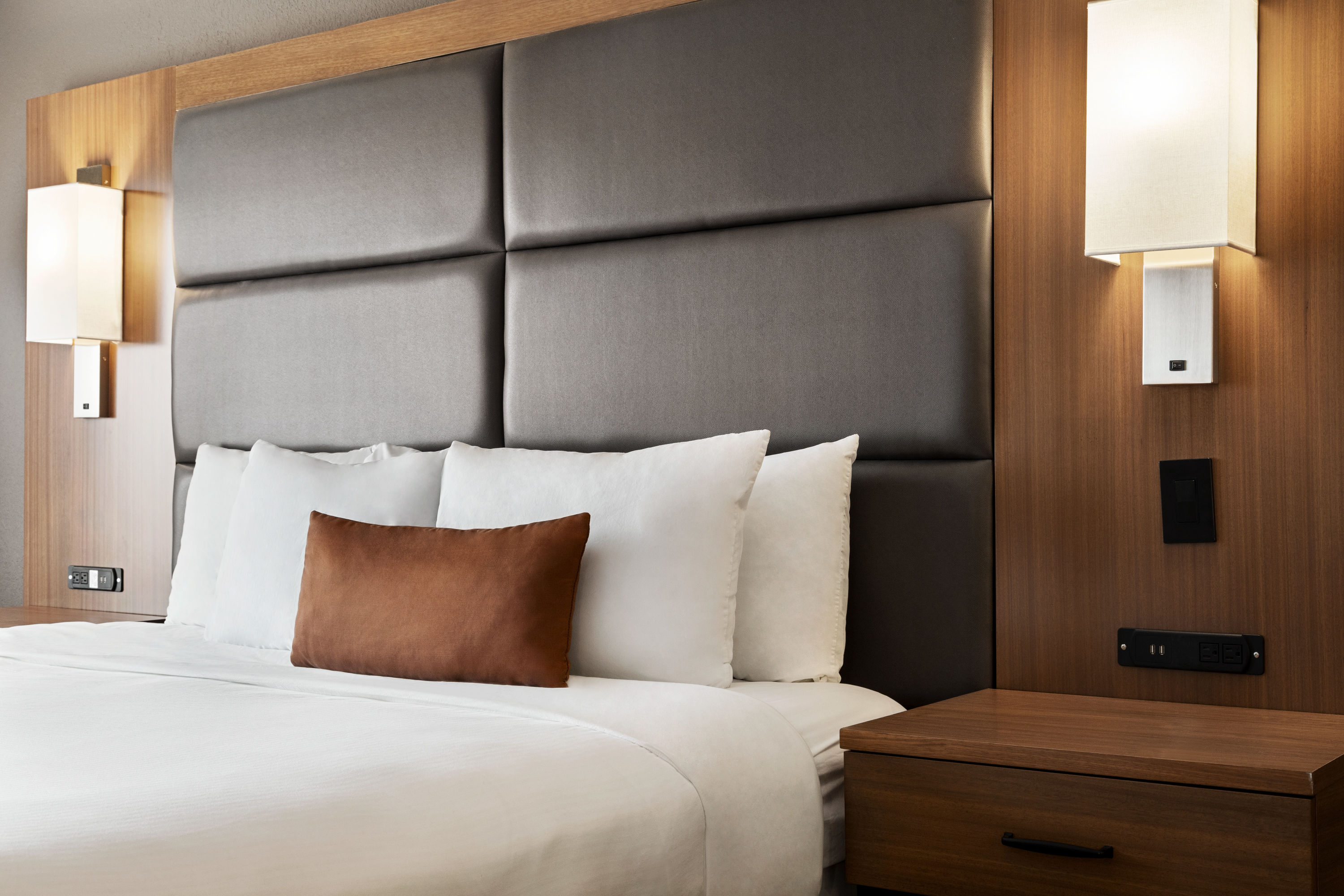 Guest room at the Wingate by Wyndham Cincinnati/Blue Ash in Cincinnati, Ohio