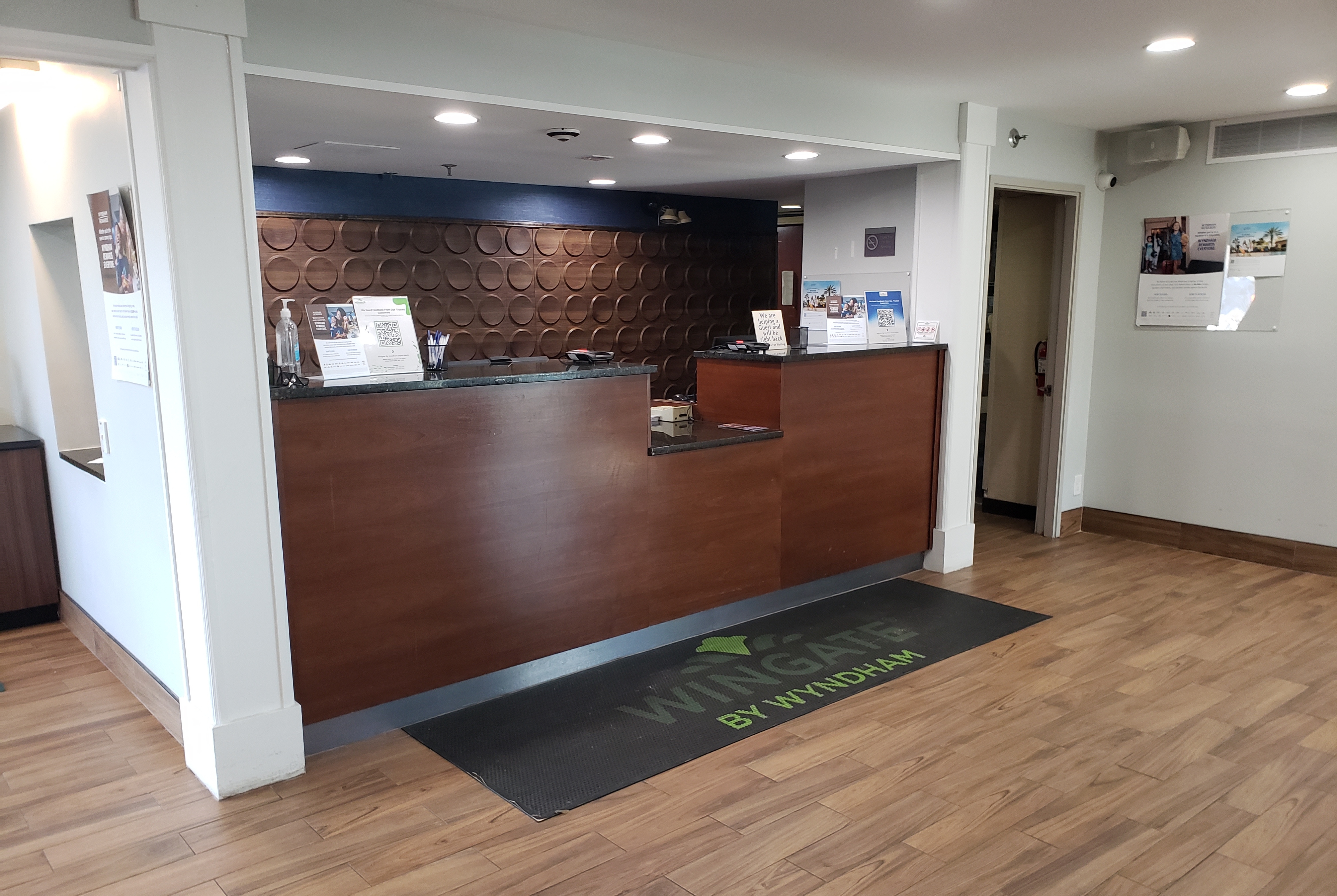 Wingate by Wyndham Dayton North reception in Dayton, Ohio