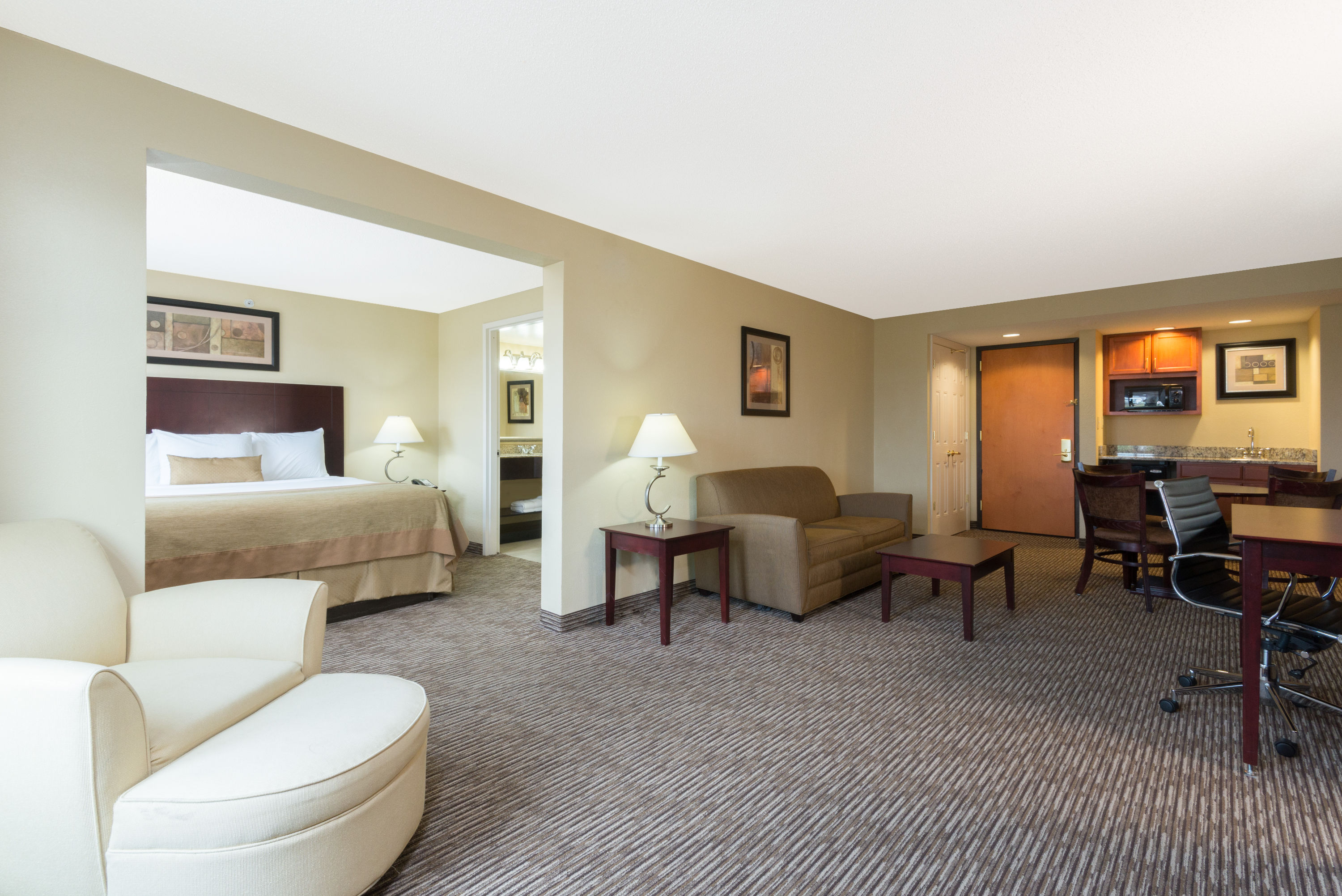 Wingate by Wyndham Dayton - Fairborn suite in Fairborn, Ohio