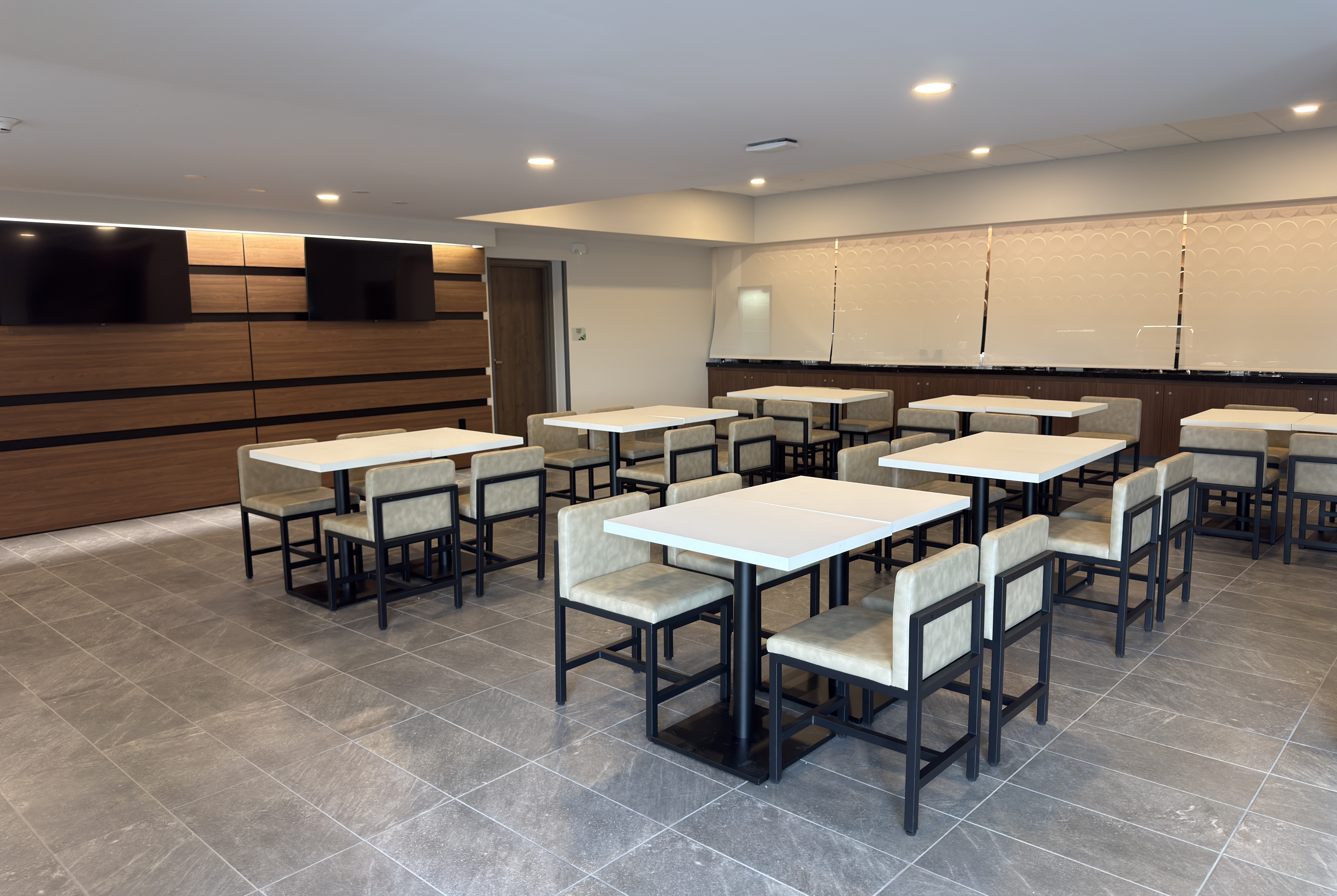 Free breakfast at Wingate by Wyndham Geneva at SPIRE Academy in Geneva, Ohio