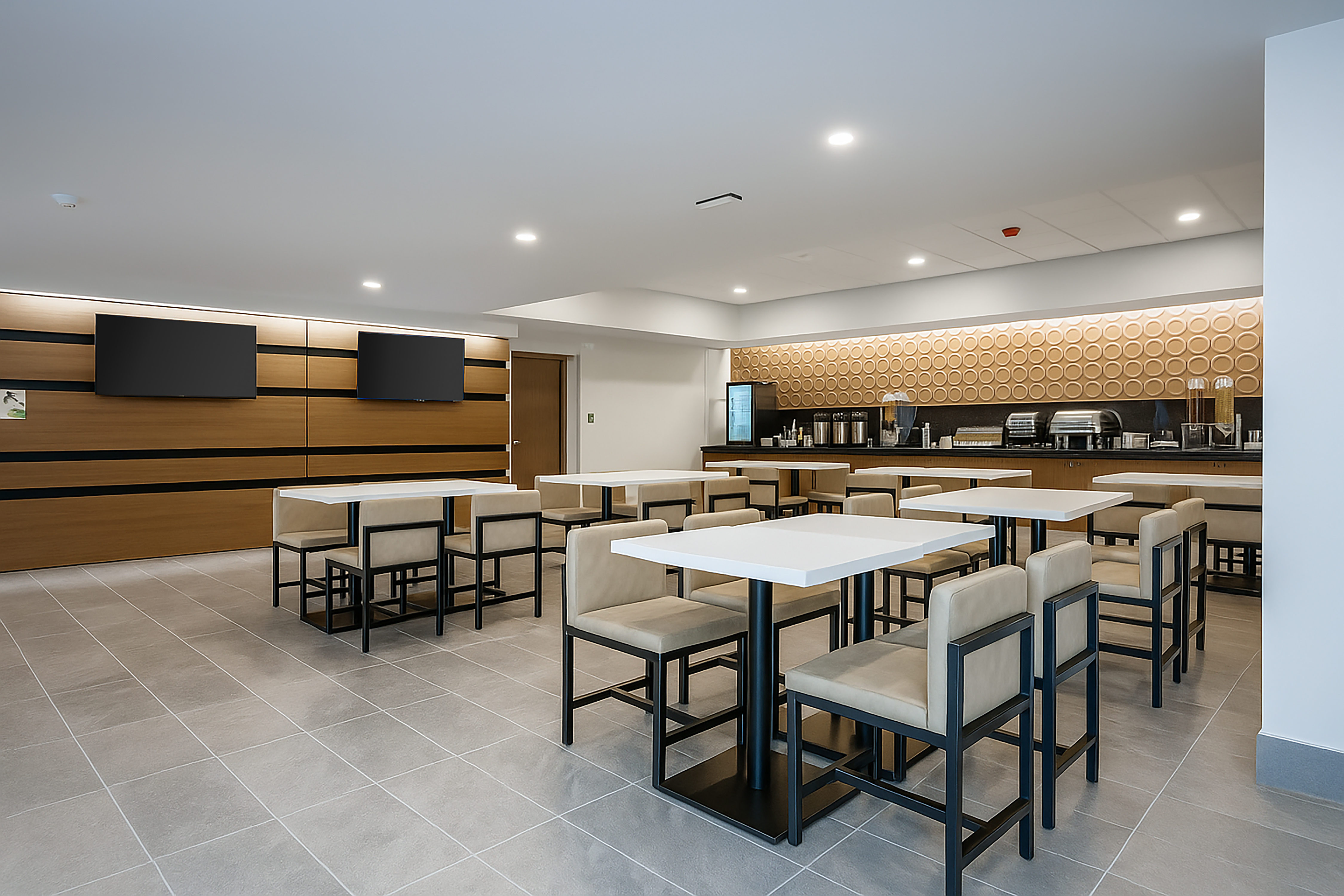 Free breakfast at Wingate by Wyndham Geneva at SPIRE Academy in Geneva, Ohio