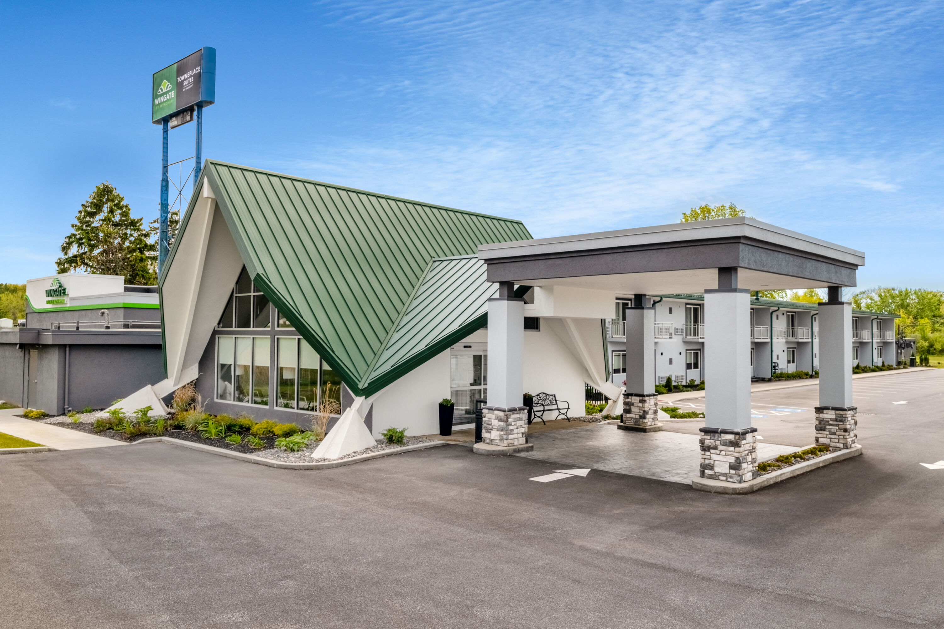 Exterior Day Image of Wingate by Wyndham Geneva at SPIRE Academy hotel in Geneva, Ohio