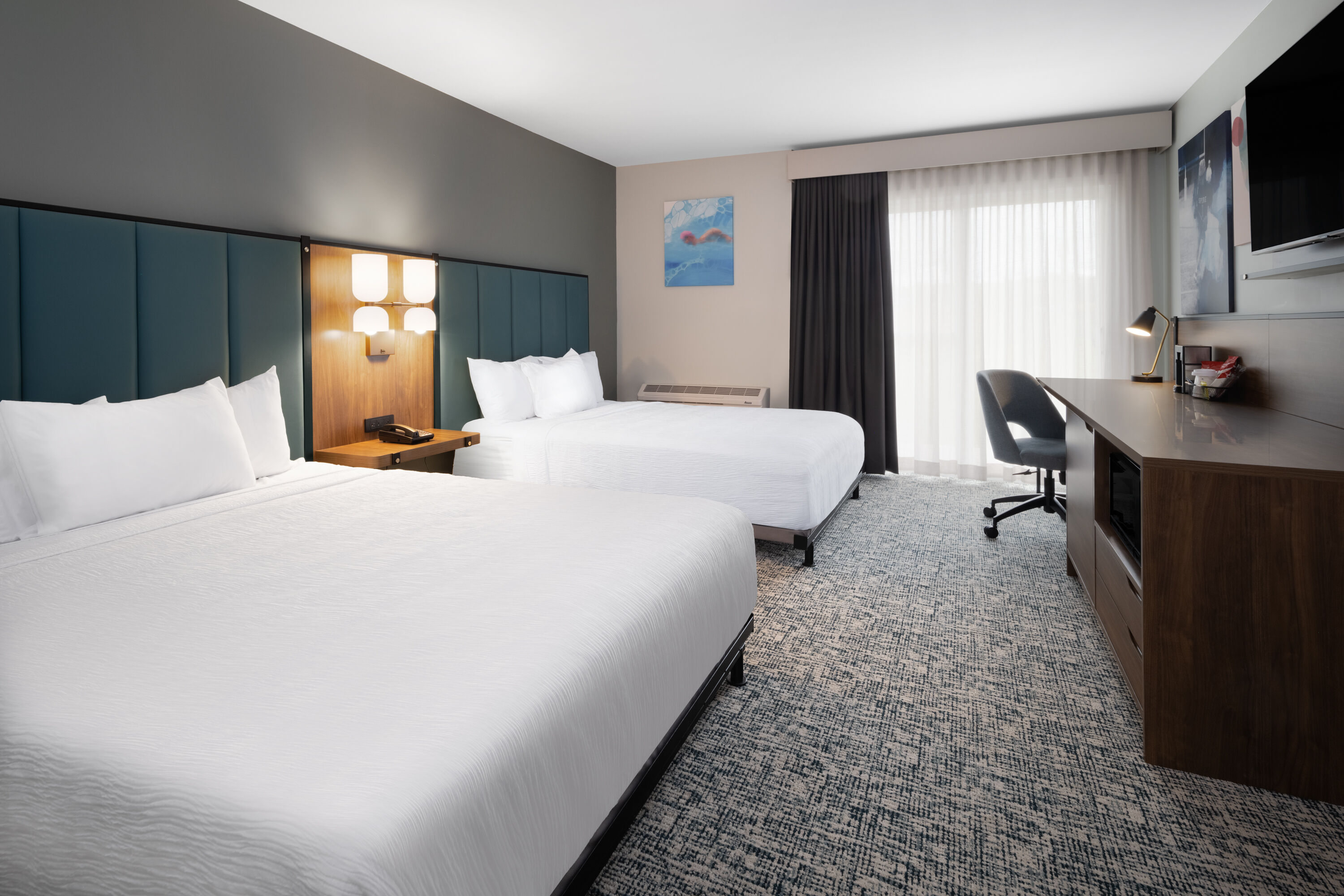Guest room at the Wingate by Wyndham Geneva at SPIRE Academy in Geneva, Ohio