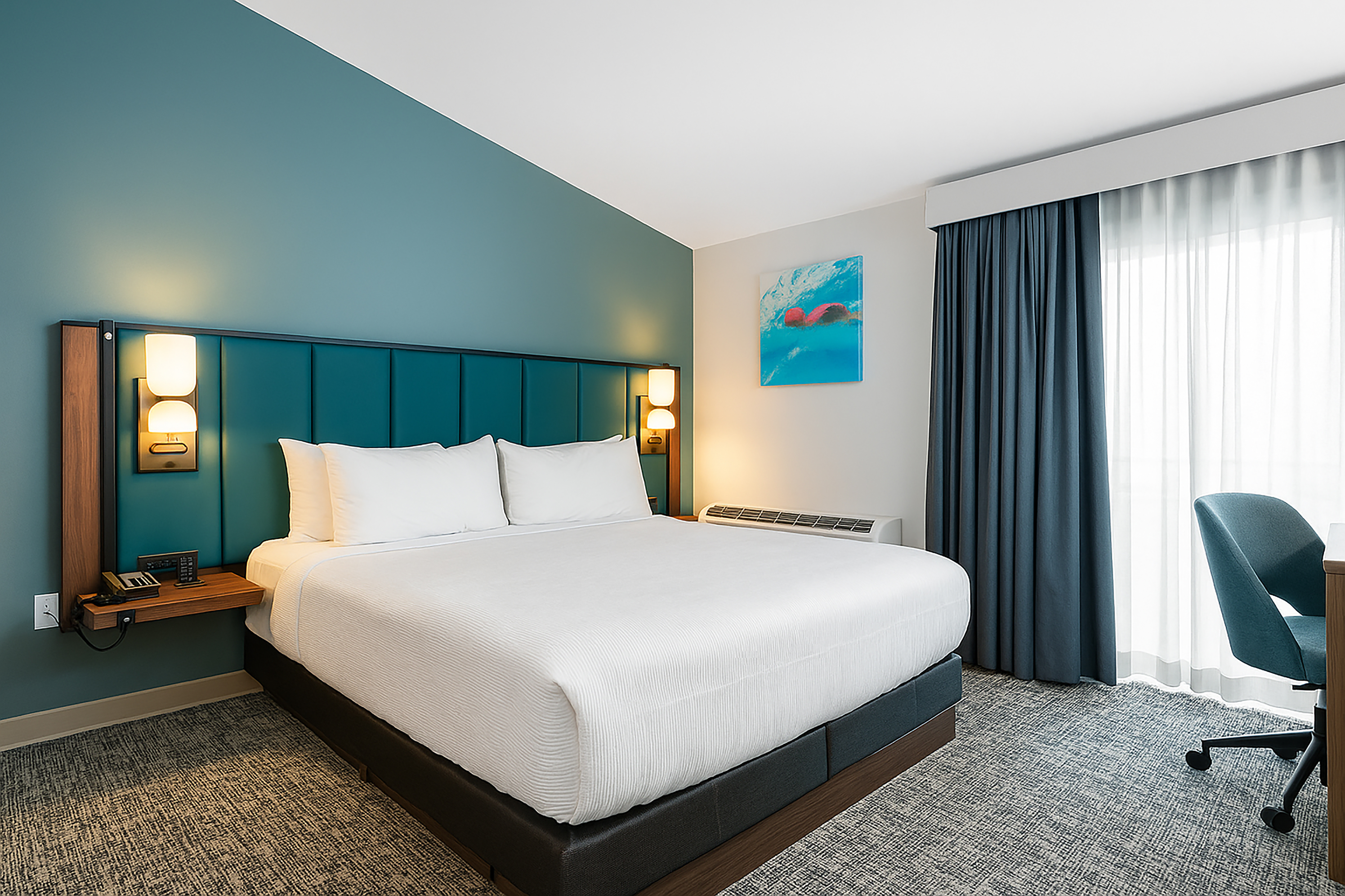 Guest room at the Wingate by Wyndham Geneva at SPIRE Academy in Geneva, Ohio