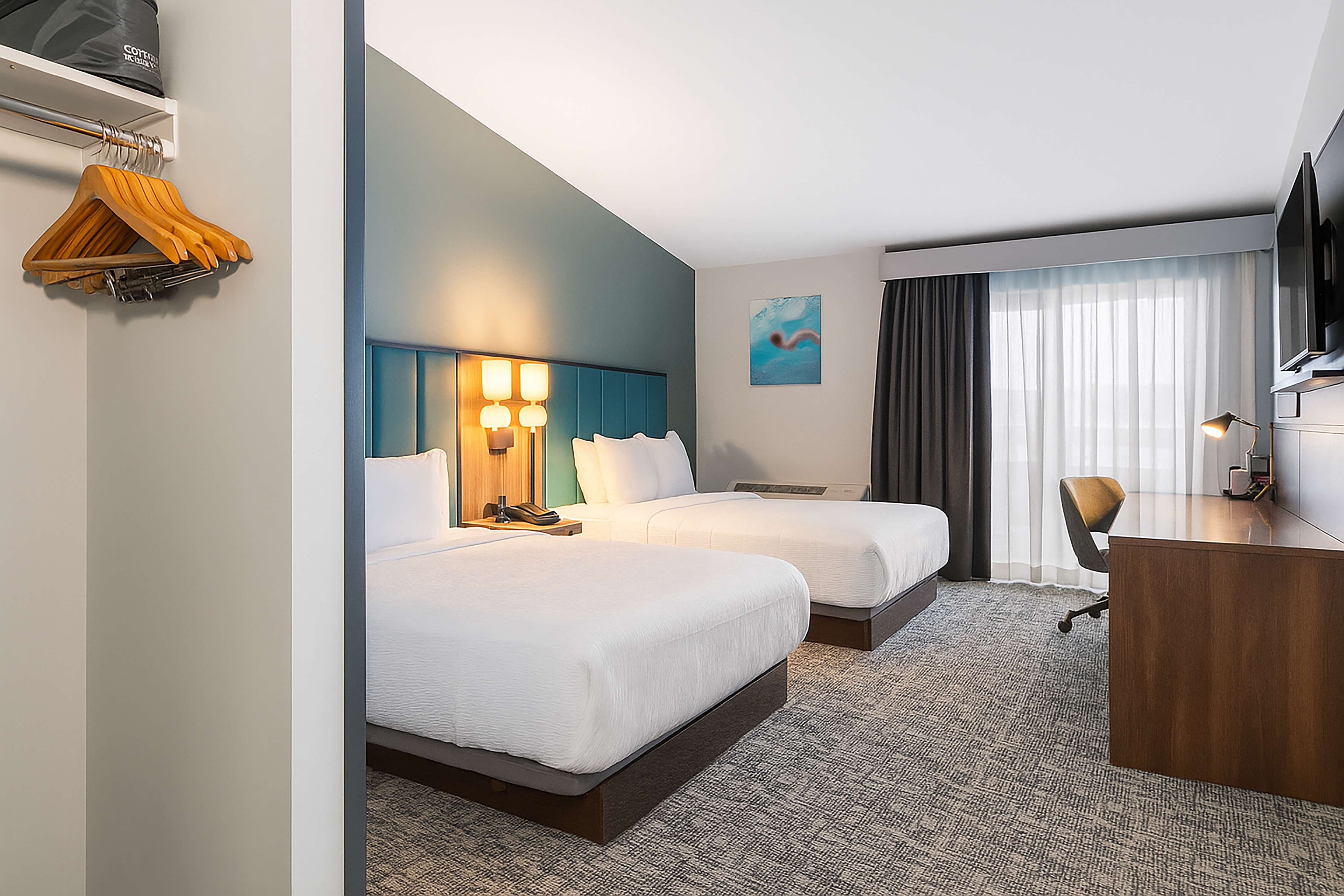 Guest room at the Wingate by Wyndham Geneva at SPIRE Academy in Geneva, Ohio