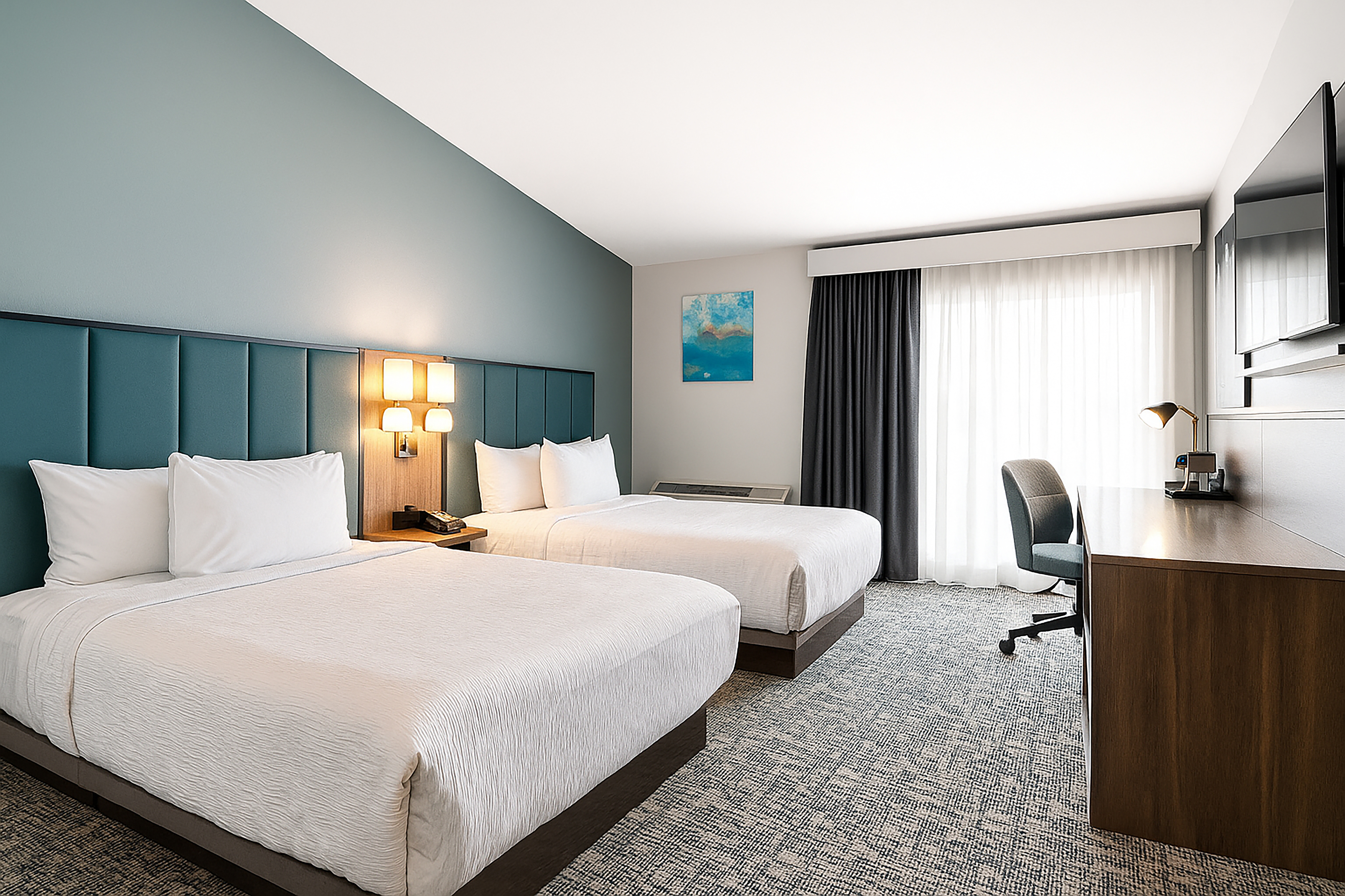 Guest room at the Wingate by Wyndham Geneva at SPIRE Academy in Geneva, Ohio