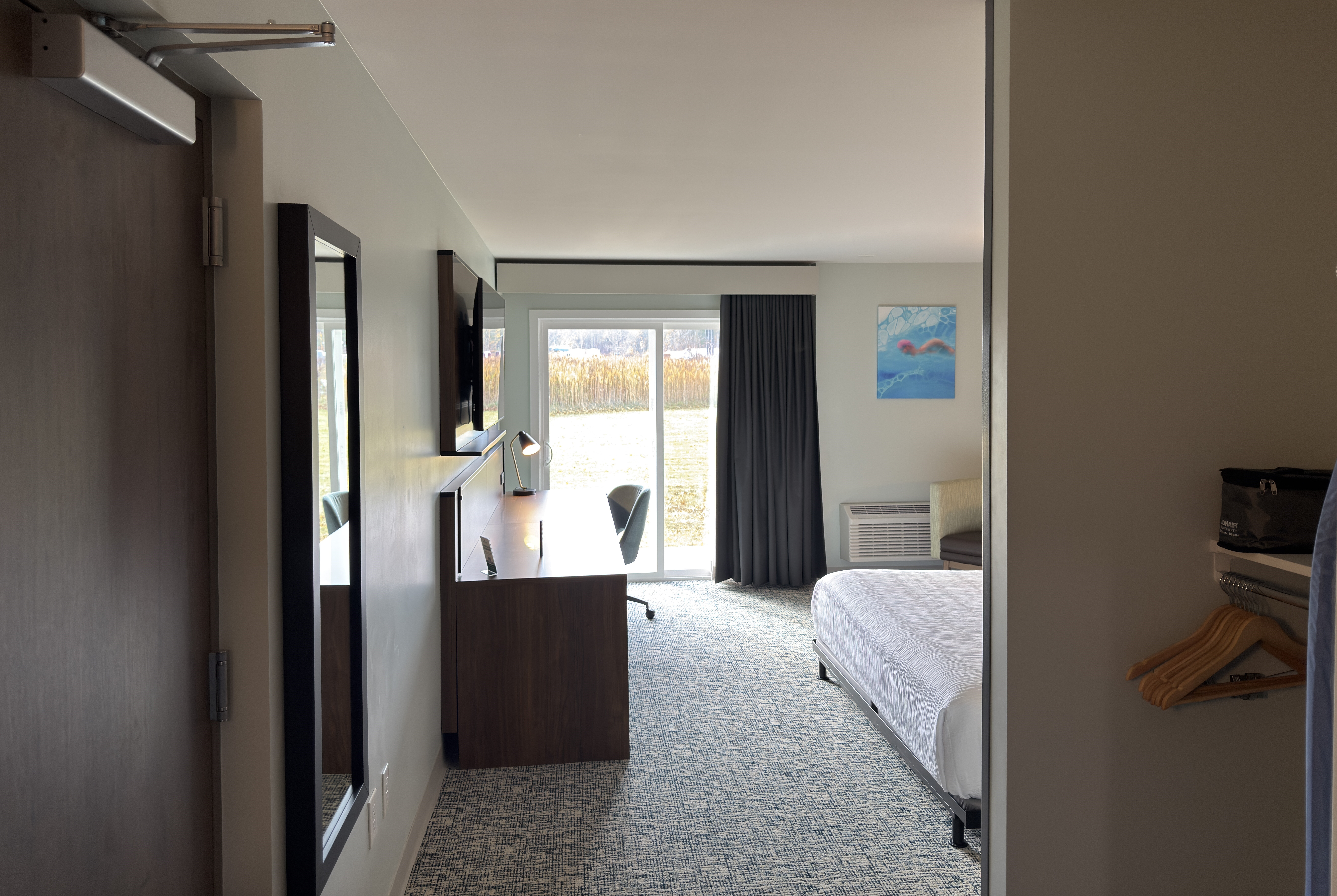 Guest room at the Wingate by Wyndham Geneva at SPIRE Academy in Geneva, Ohio