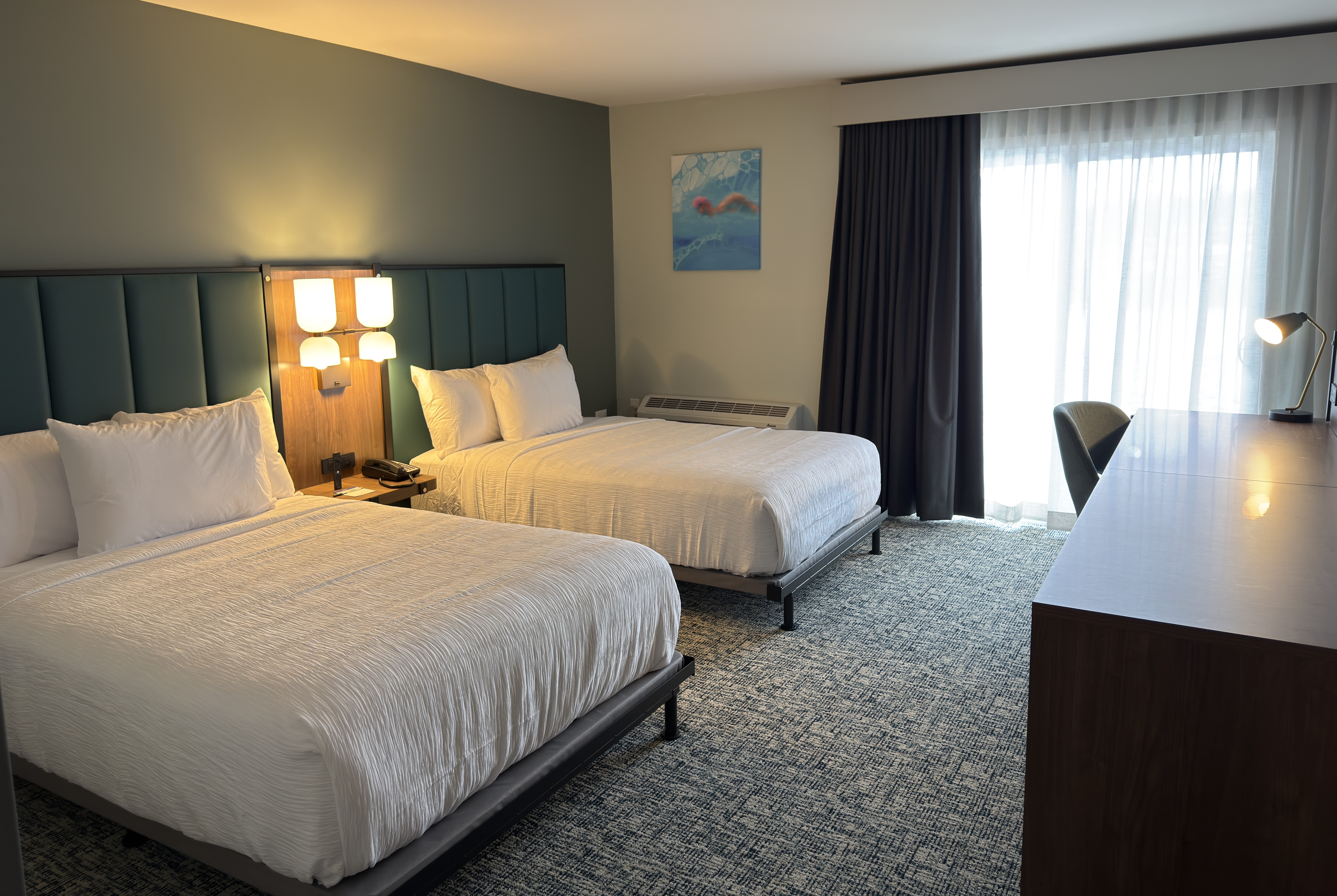 Guest room at the Wingate by Wyndham Geneva at SPIRE Academy in Geneva, Ohio