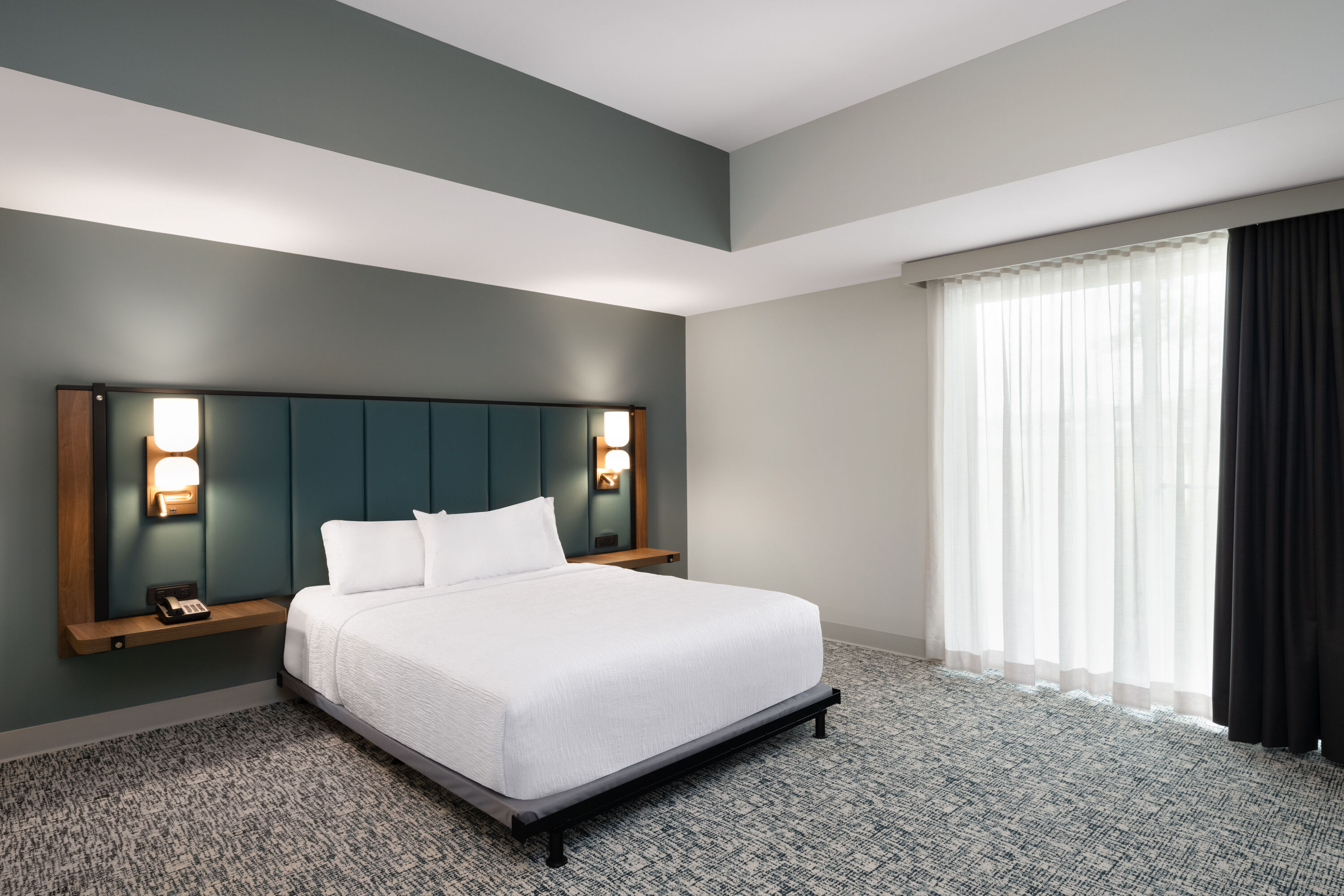 Wingate by Wyndham Geneva at SPIRE Academy suite in Geneva, Ohio