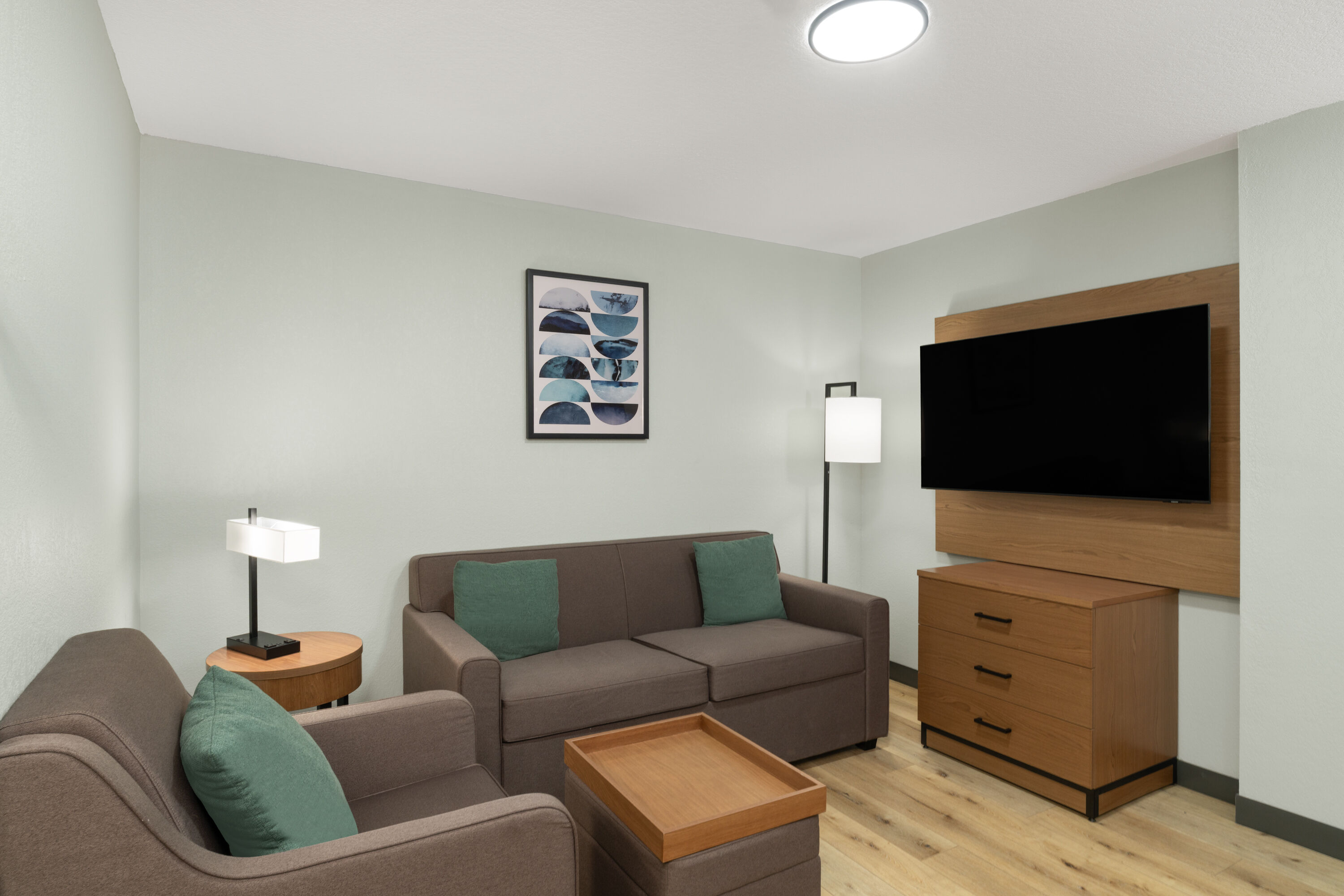 Guest room at the Wingate by Wyndham Mansfield OH in Mansfield, Ohio