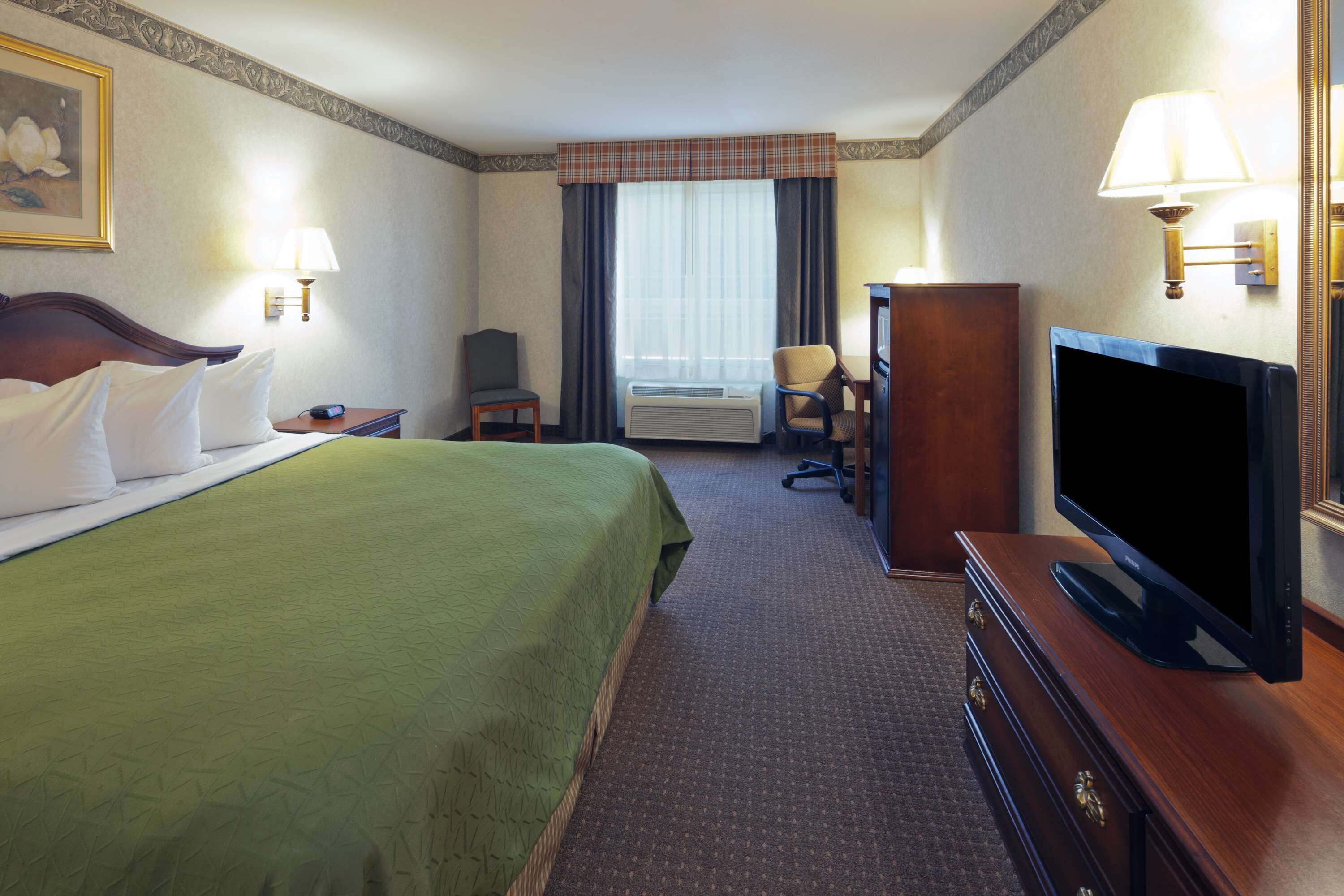 Guest room at the Wingate by Wyndham Mansfield OH in Mansfield, Ohio