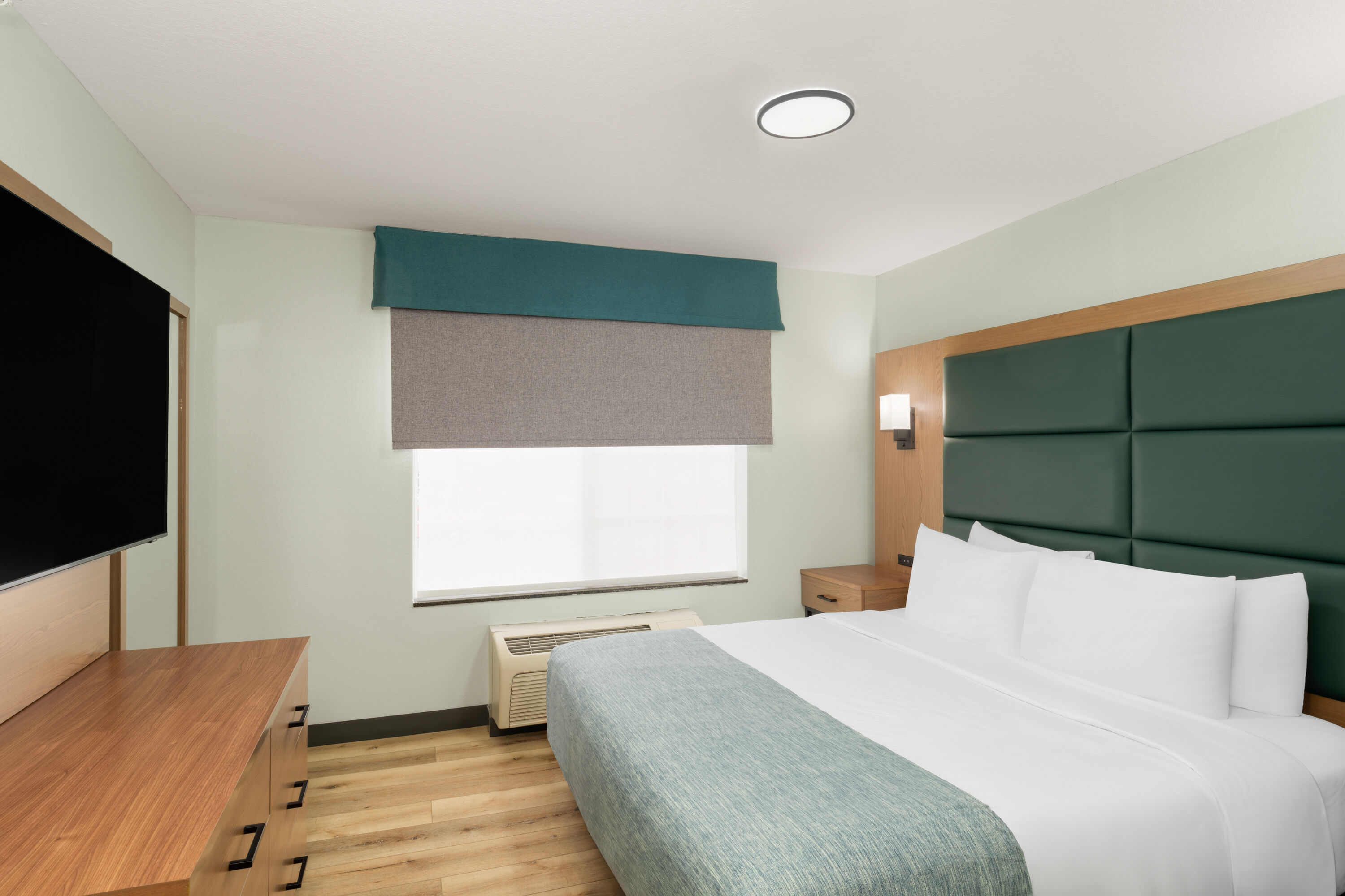 Wingate by Wyndham Mansfield OH suite in Mansfield, Ohio