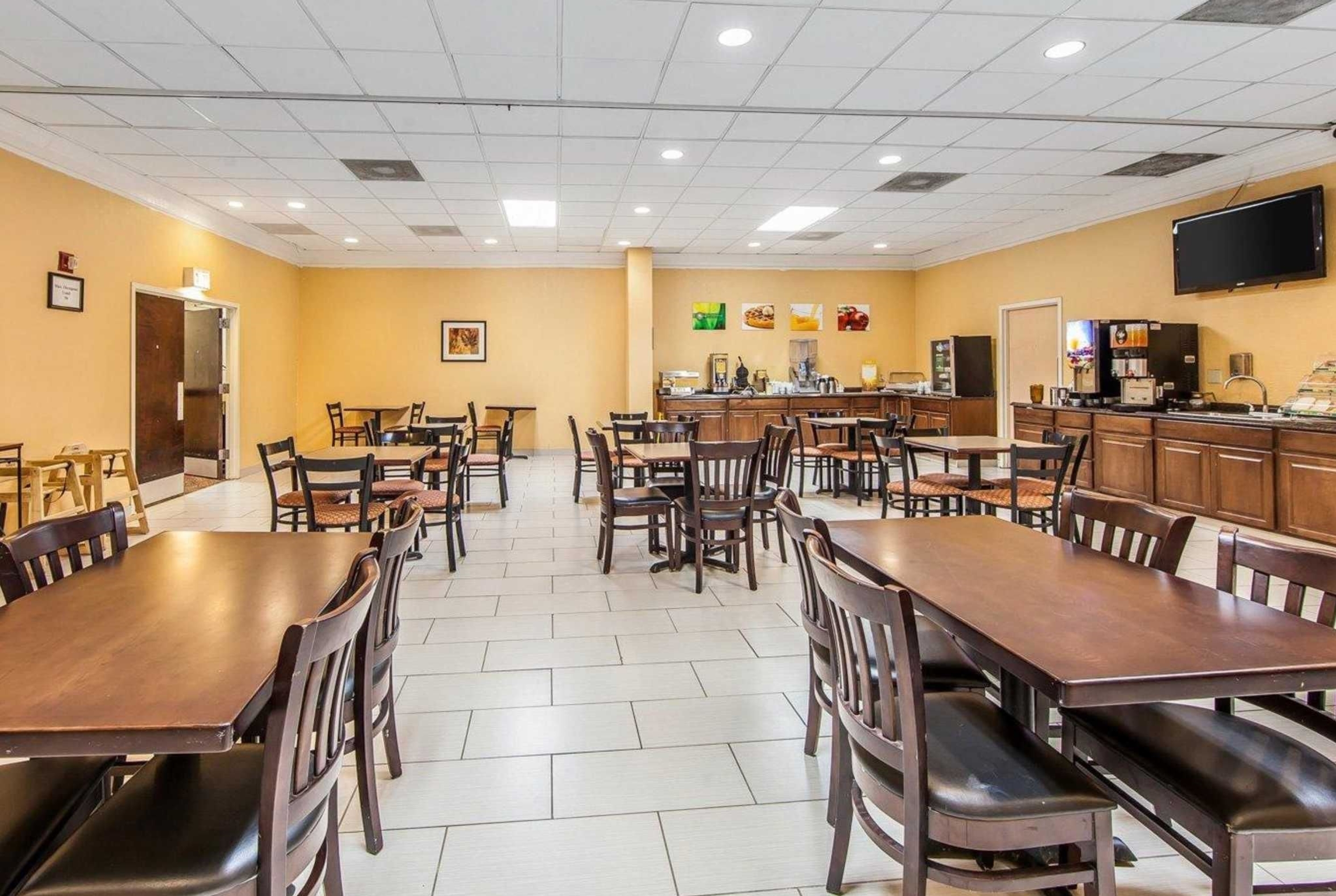 Free breakfast at Wingate by Wyndham Marietta Conference Center in Marietta, Ohio