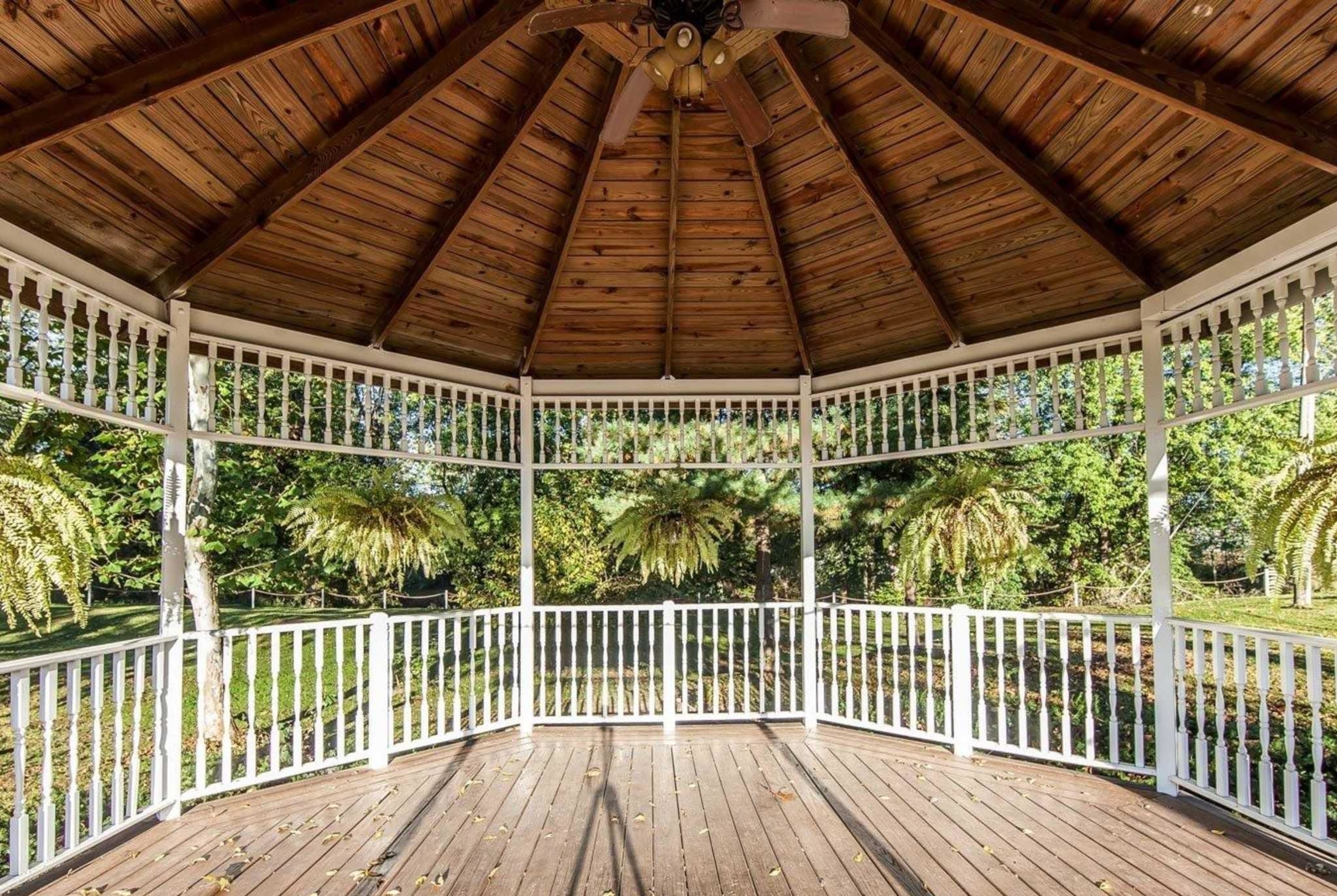 Courtyard at Wingate by Wyndham Marietta Conference Center in Marietta, Ohio