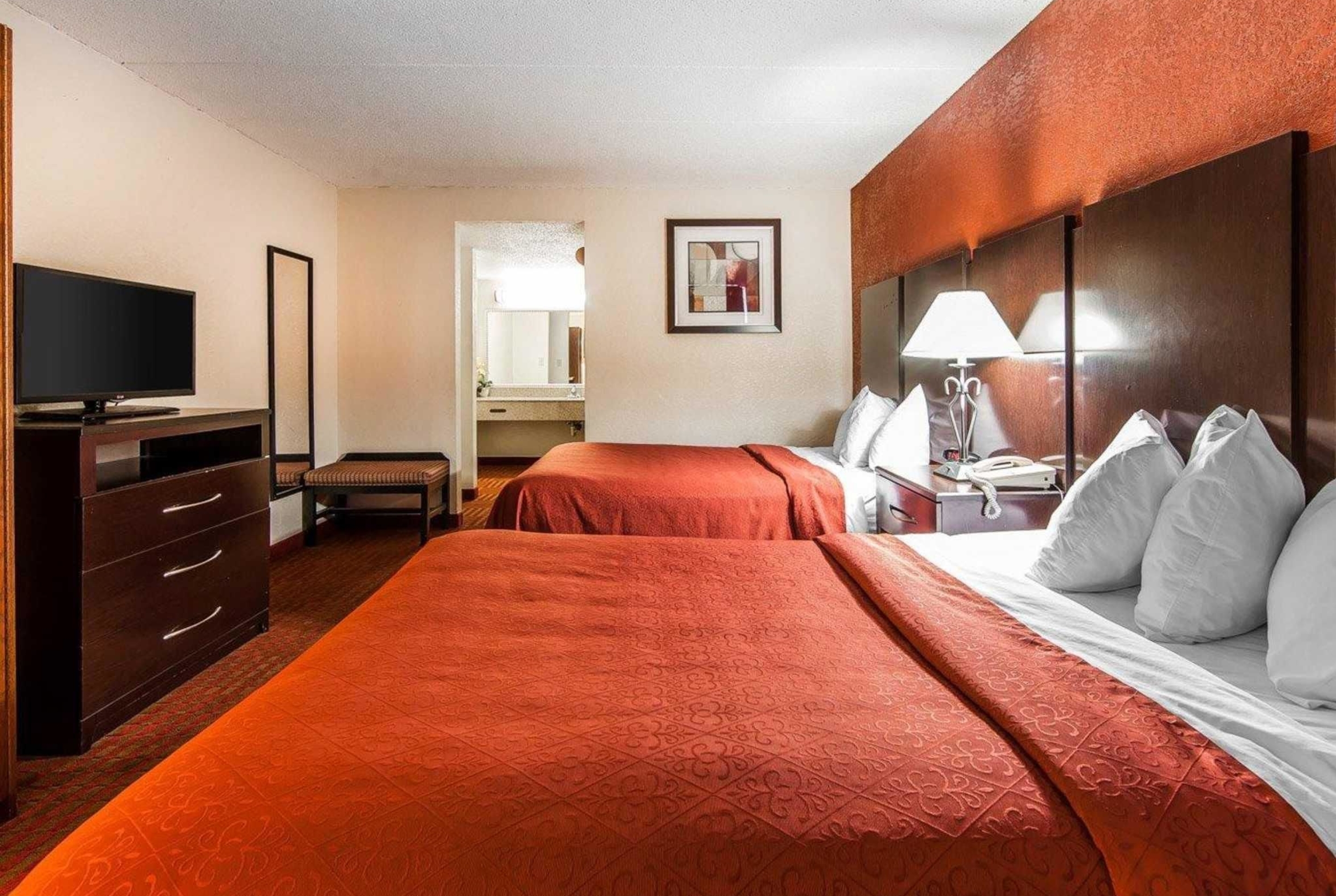 Guest room at the Wingate by Wyndham Marietta Conference Center in Marietta, Ohio