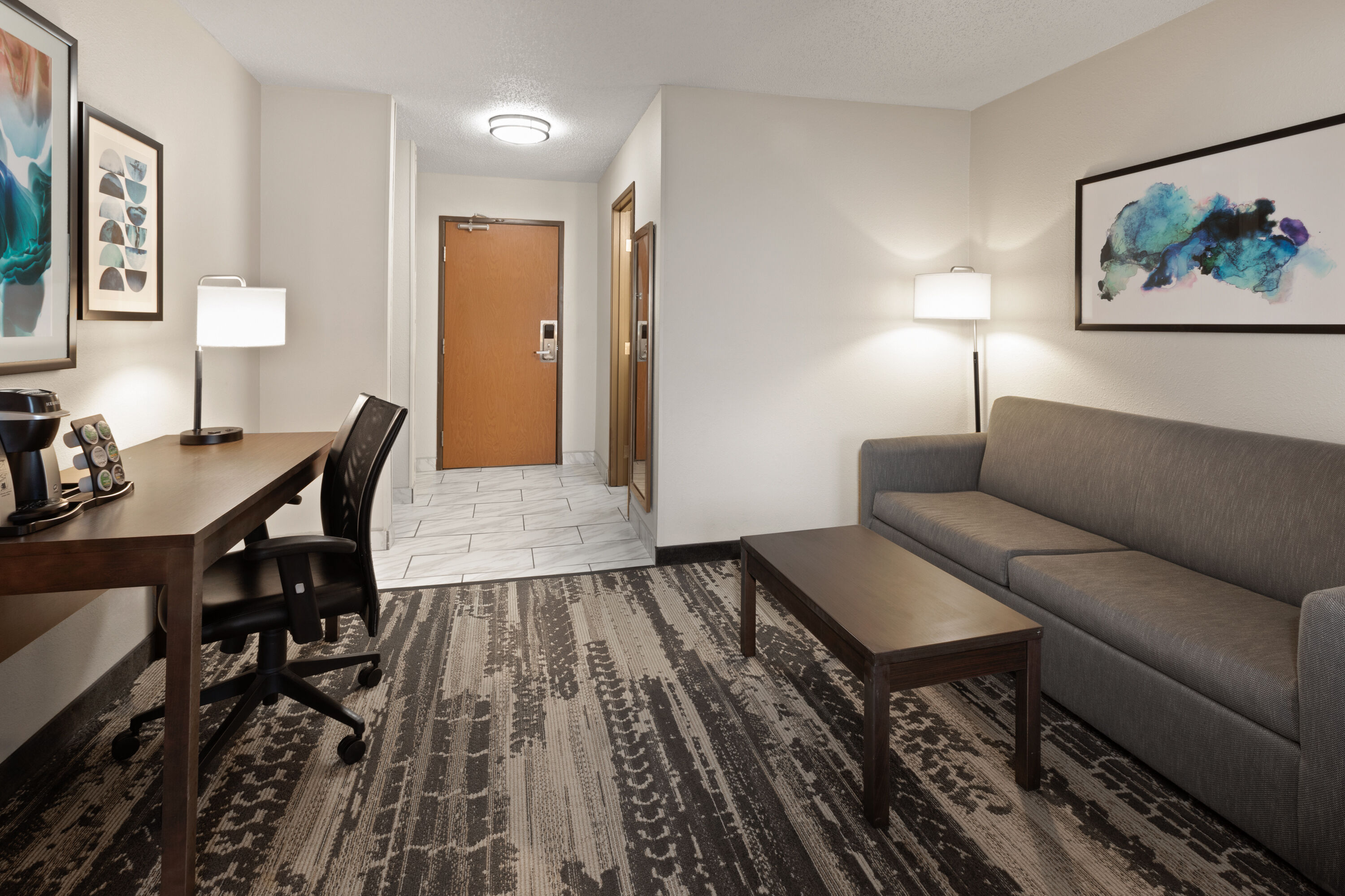 Wingate by Wyndham Marion suite in Marion, Ohio