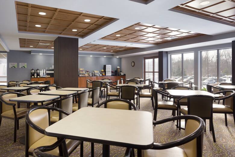 Wingate By Wyndham Sylvania Toledo Hotels Oh 43560 View Photos