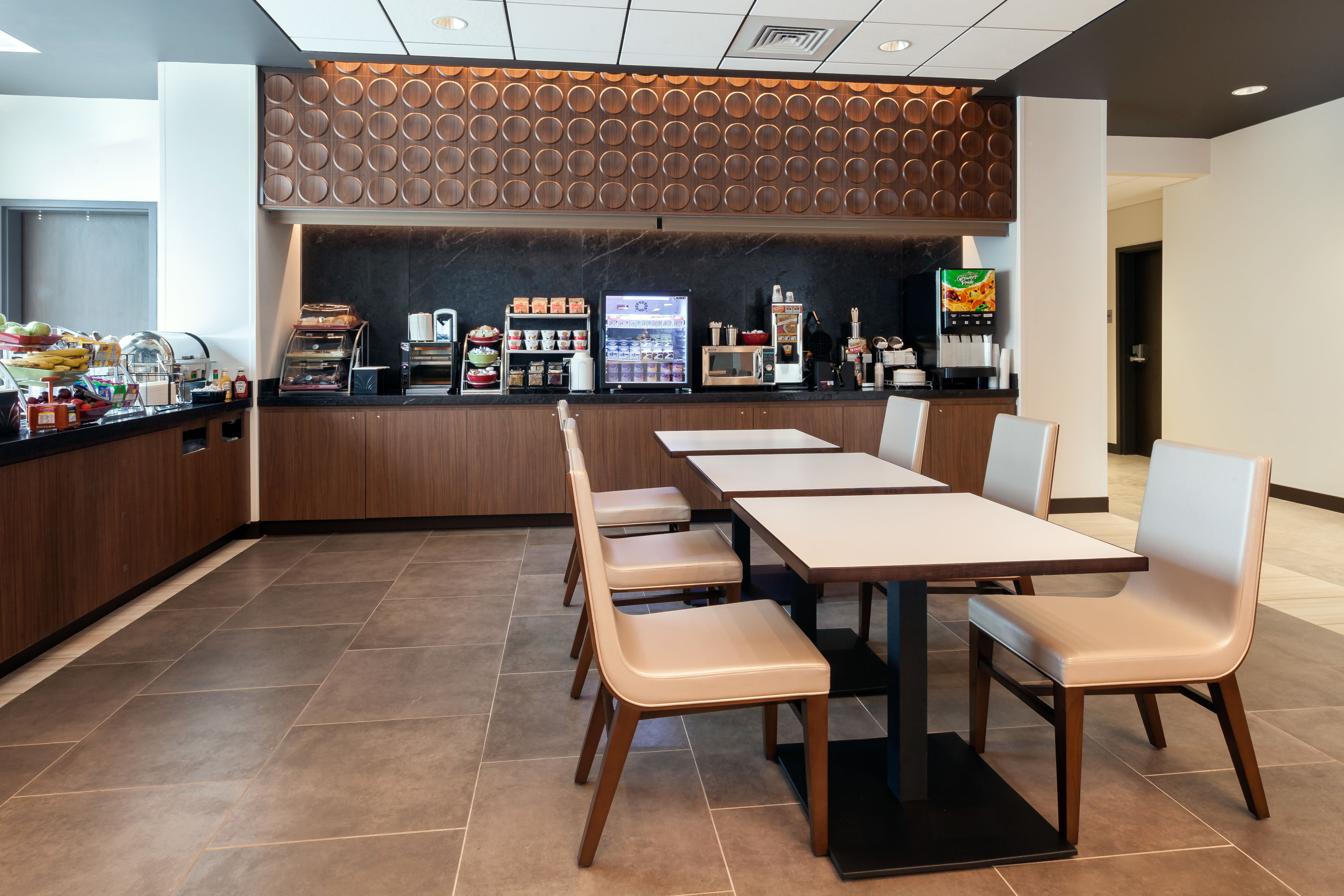 Free breakfast at Wingate by Wyndham Altoona Downtown/Medical Center in Altoona, Pennsylvania