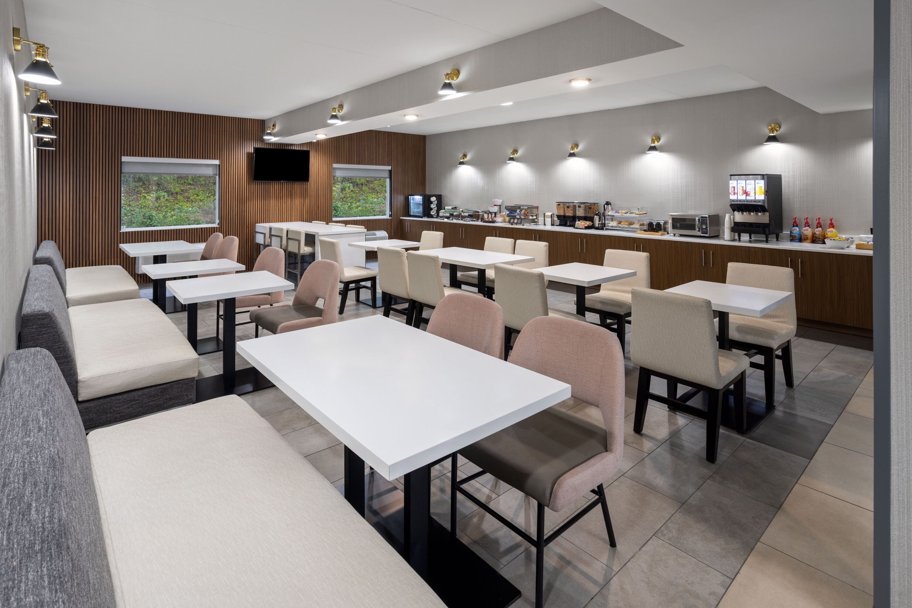 Free breakfast at Wingate by Wyndham Pittsburgh/New Stanton in New Stanton, Pennsylvania