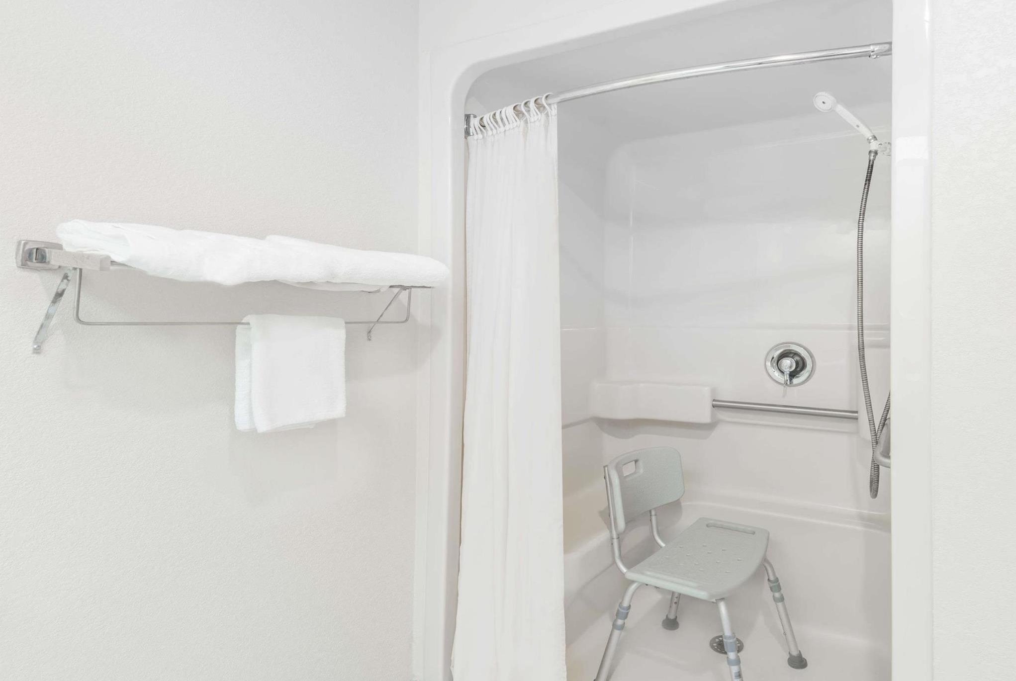 Guest room bath at the Wingate by Wyndham Somerset in Somerset, Pennsylvania