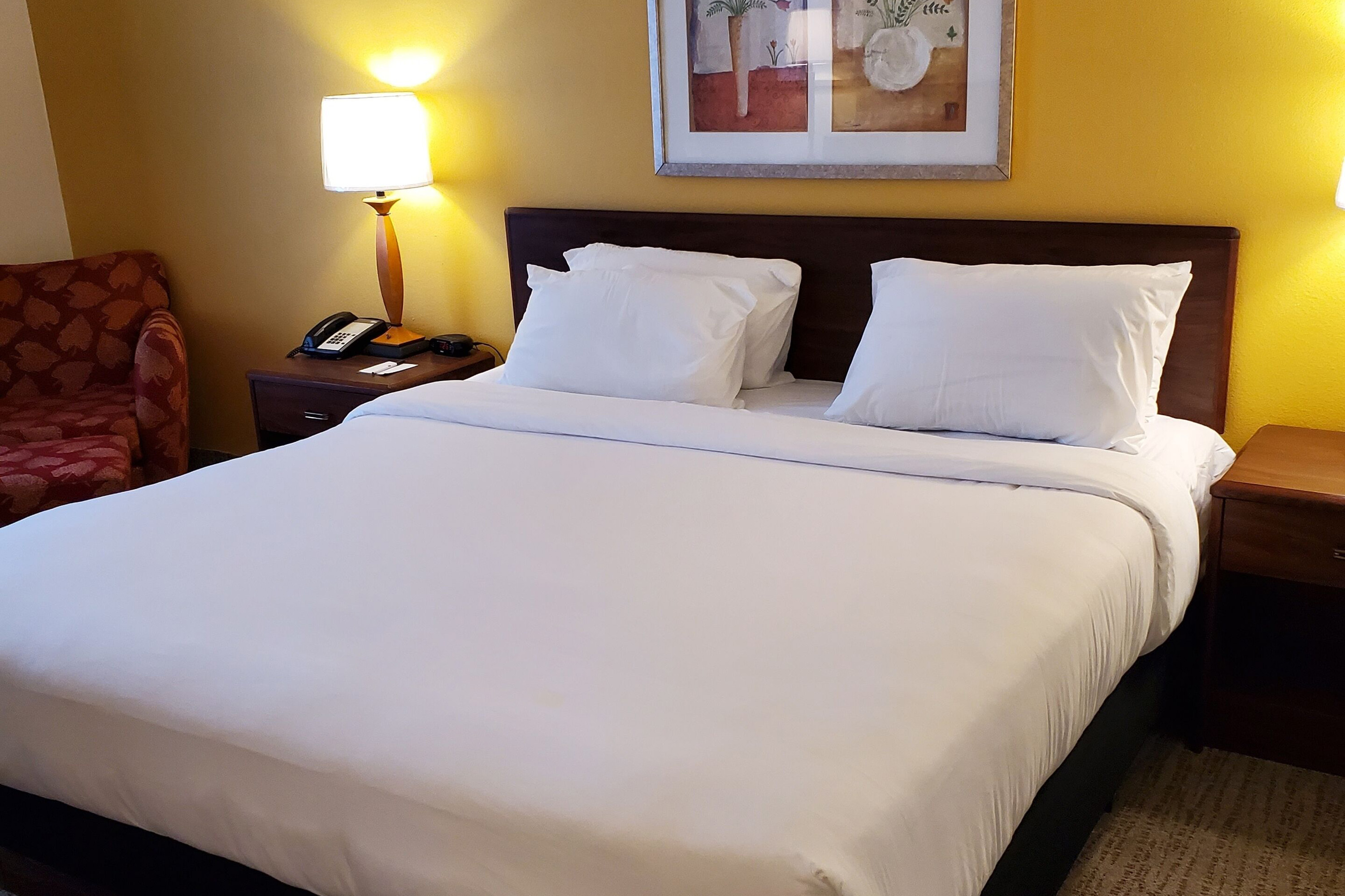Guest room at the Wingate by Wyndham Uniontown in Uniontown, Pennsylvania