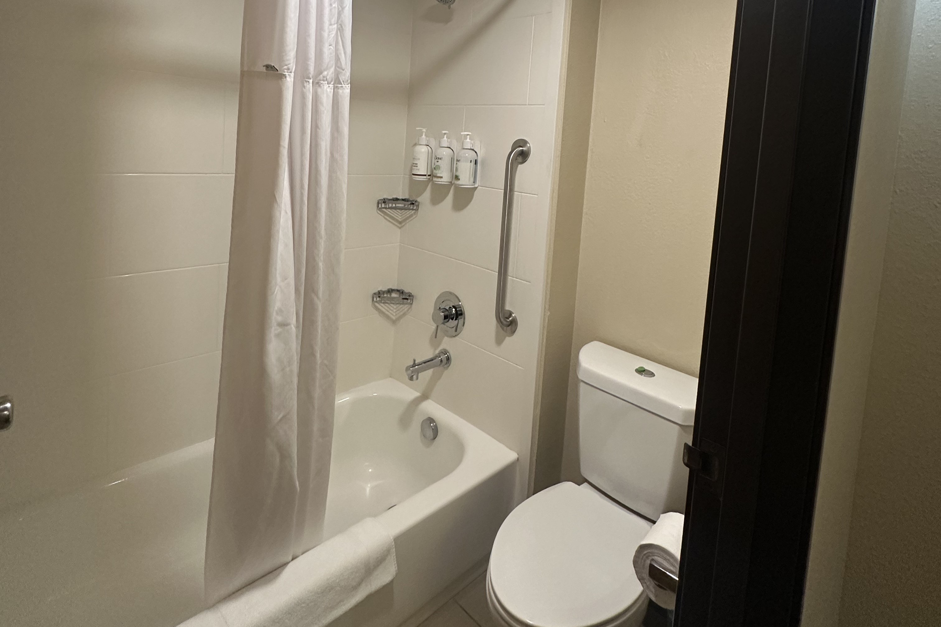 Guest room bath at the Wingate by Wyndham Pittsburgh/West Mifflin in West Mifflin, Pennsylvania