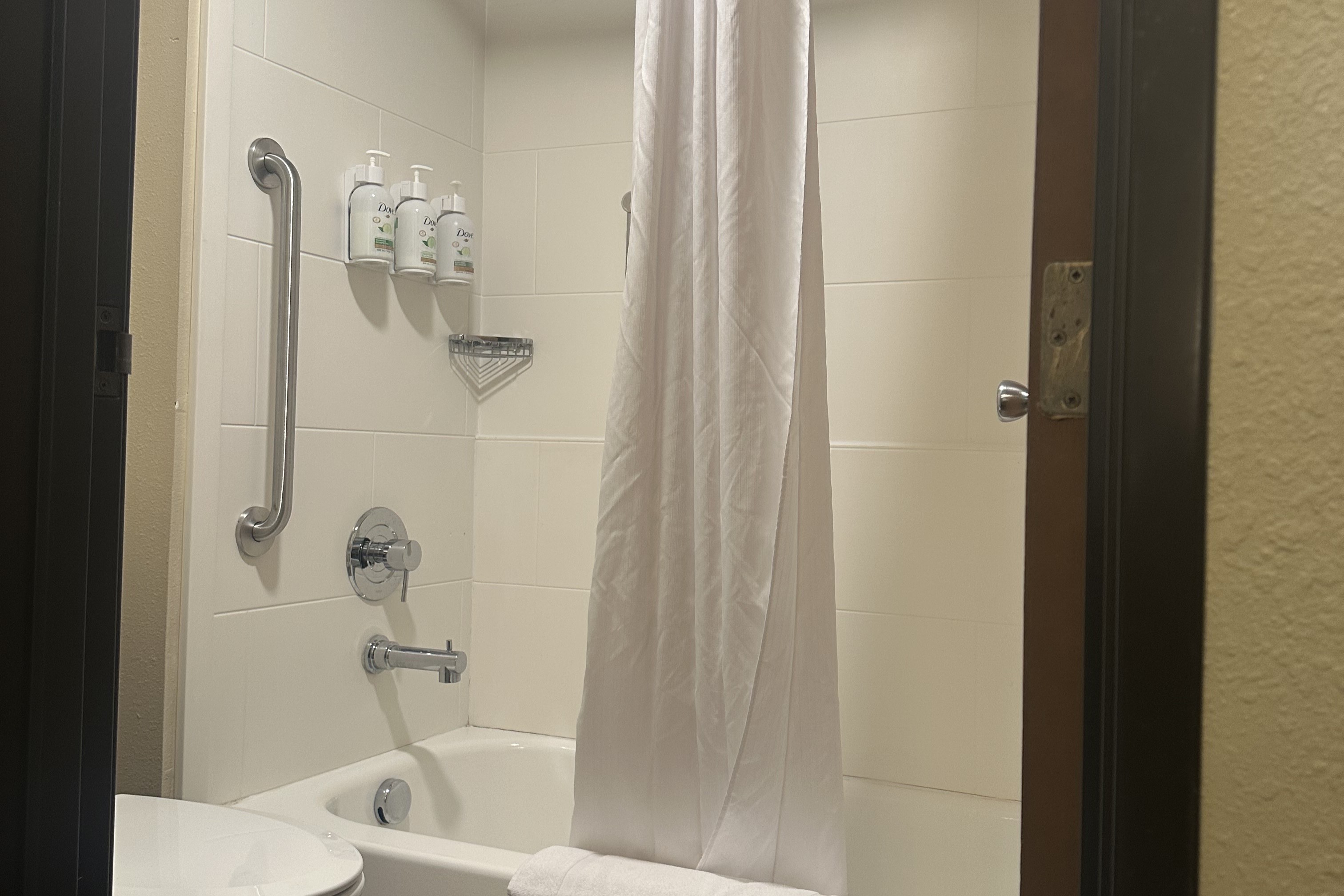 Guest room bath at the Wingate by Wyndham Pittsburgh/West Mifflin in West Mifflin, Pennsylvania