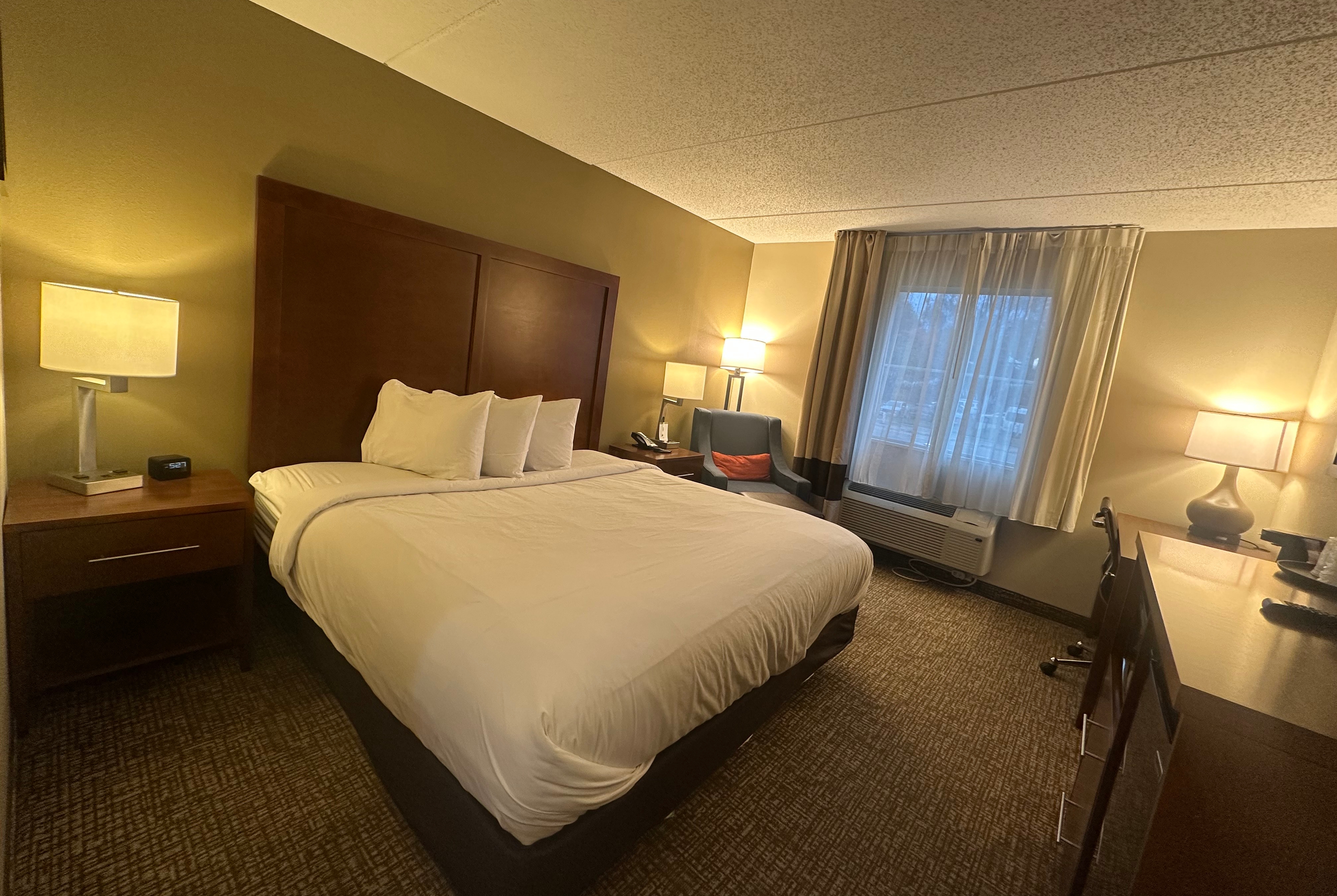 Guest room at the Wingate by Wyndham Pittsburgh/West Mifflin in West Mifflin, Pennsylvania