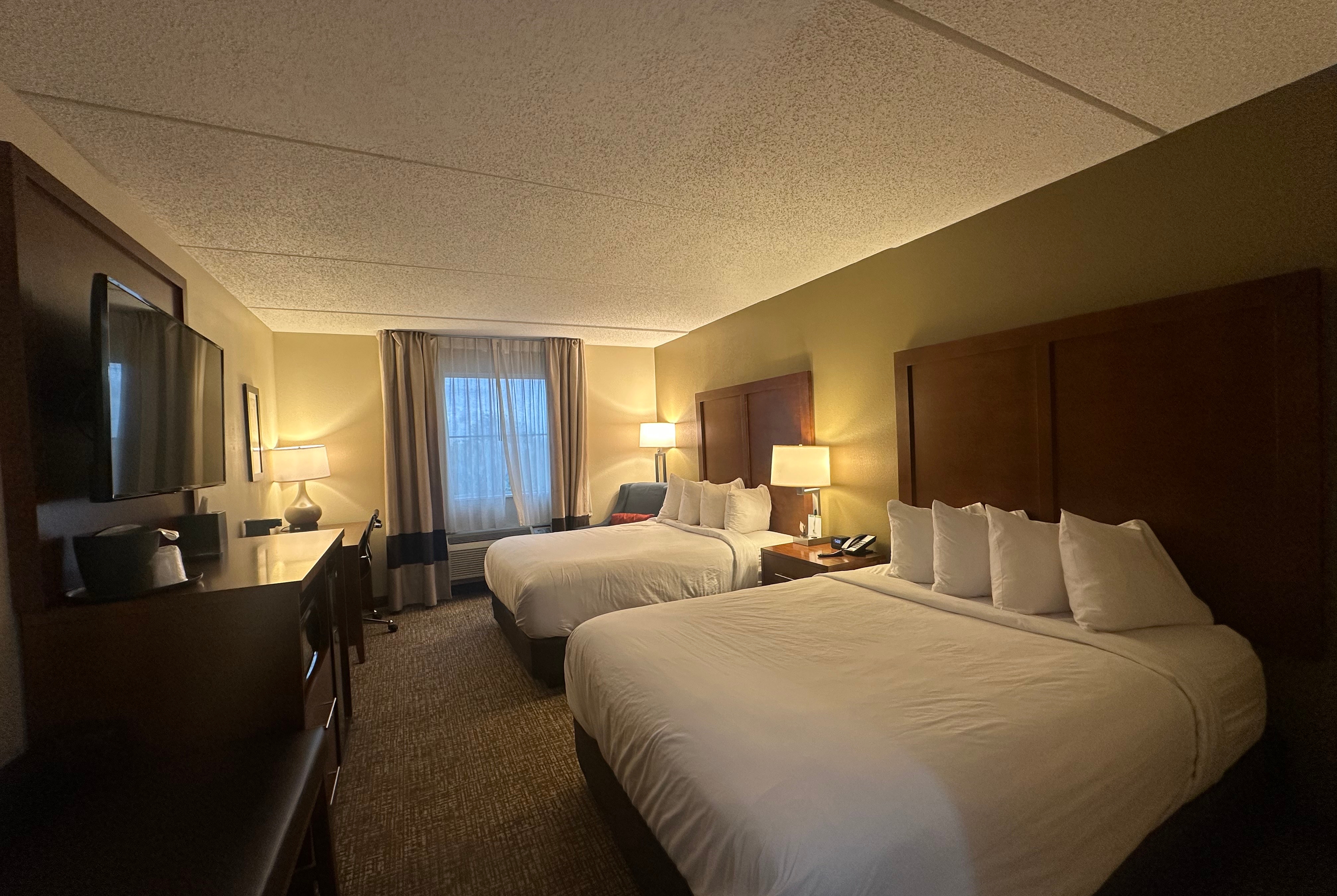 Guest room at the Wingate by Wyndham Pittsburgh/West Mifflin in West Mifflin, Pennsylvania