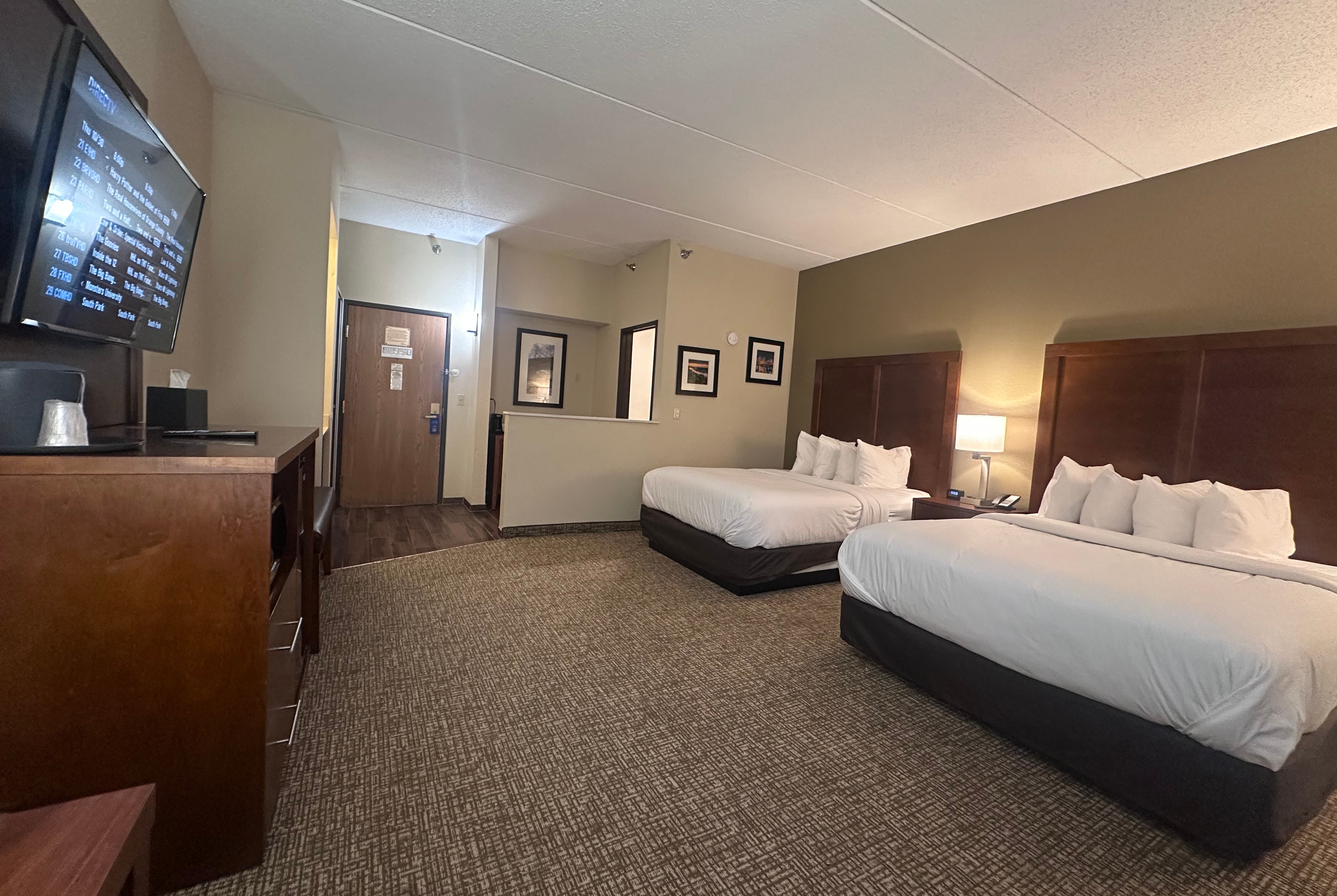 Guest room at the Wingate by Wyndham Pittsburgh/West Mifflin in West Mifflin, Pennsylvania