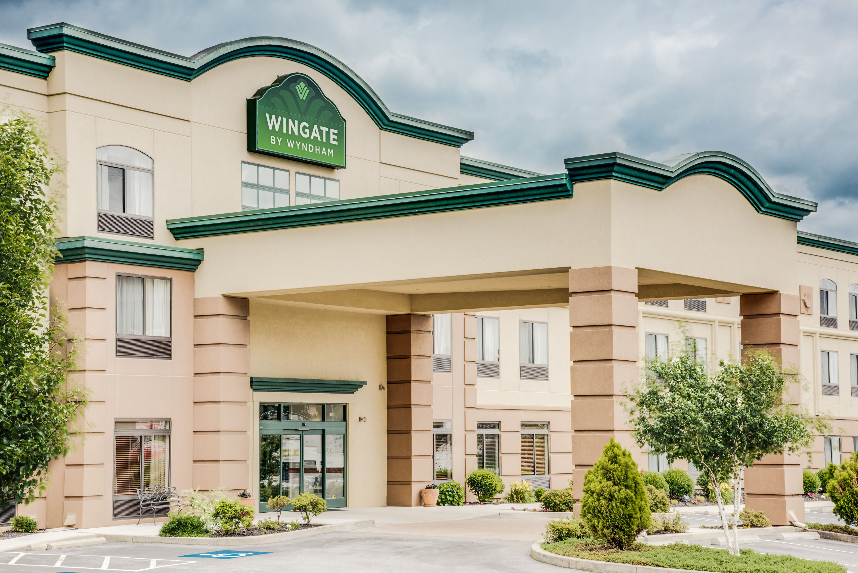 Exterior of Wingate by Wyndham York hotel in York, Pennsylvania