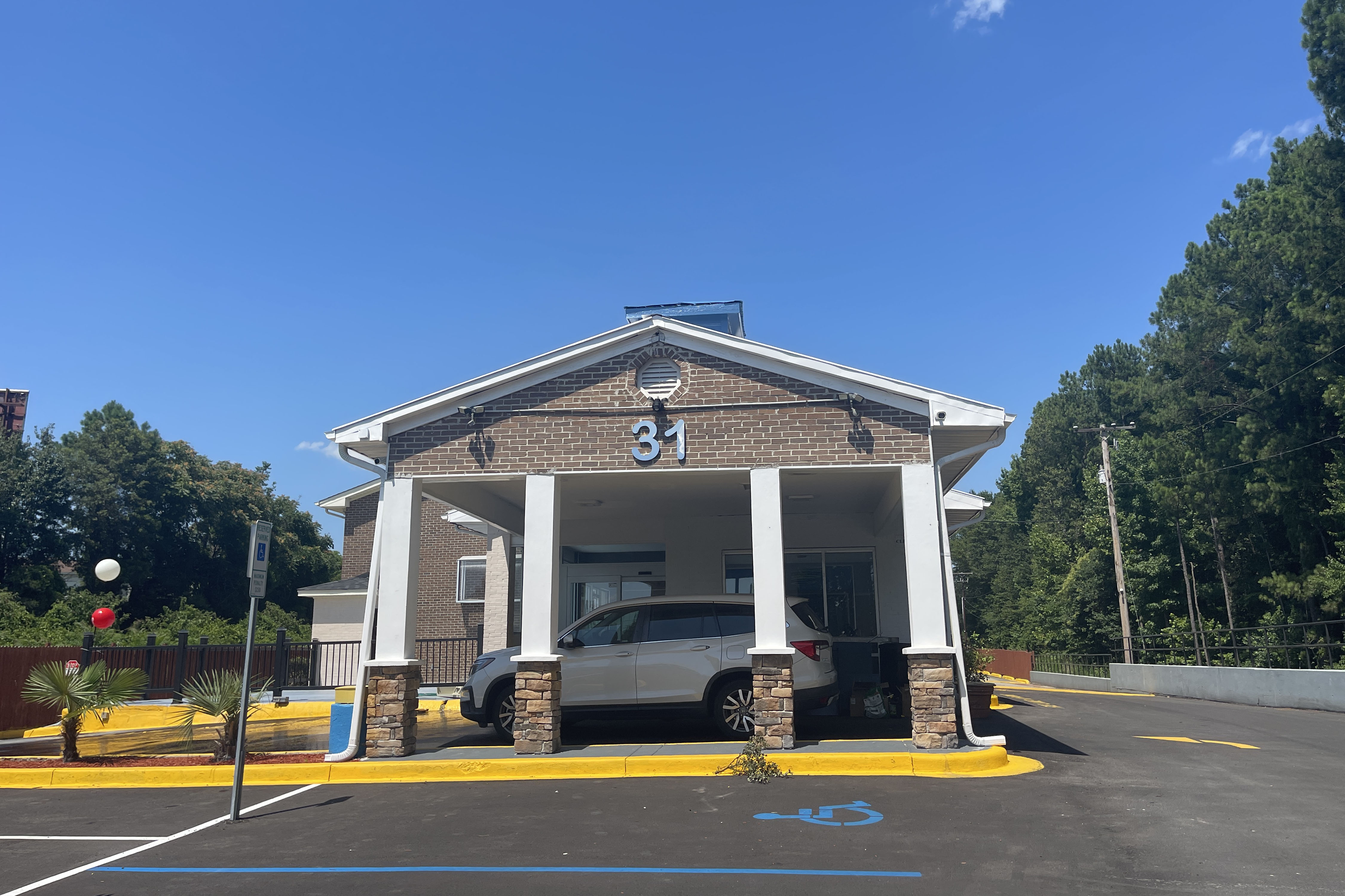 Exterior of Wingate by Wyndham Columbia/Fort Jackson hotel in Columbia, South Carolina