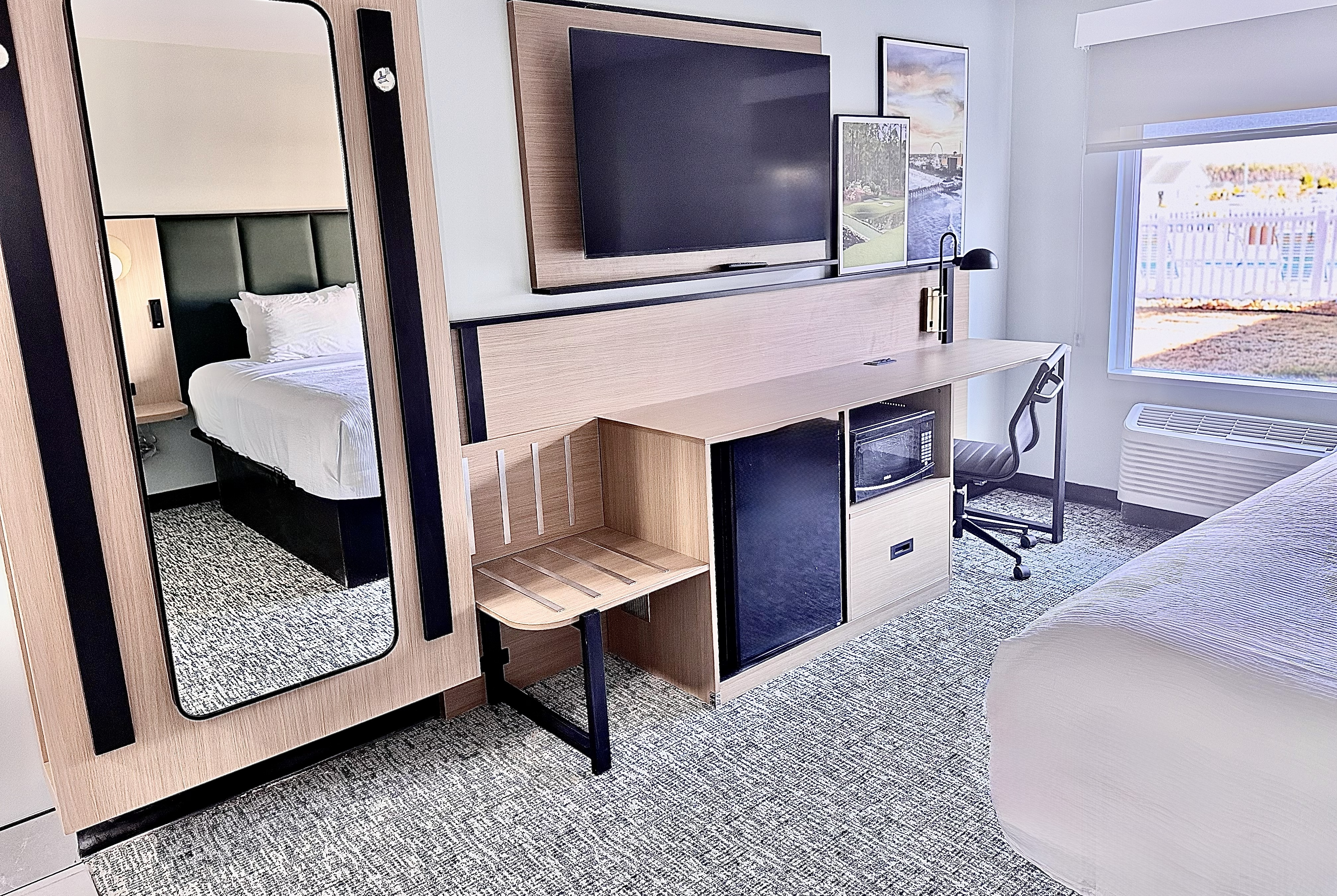 Guest room at the Wingate by Wyndham Myrtle Beach At Outlets in Myrtle Beach, South Carolina